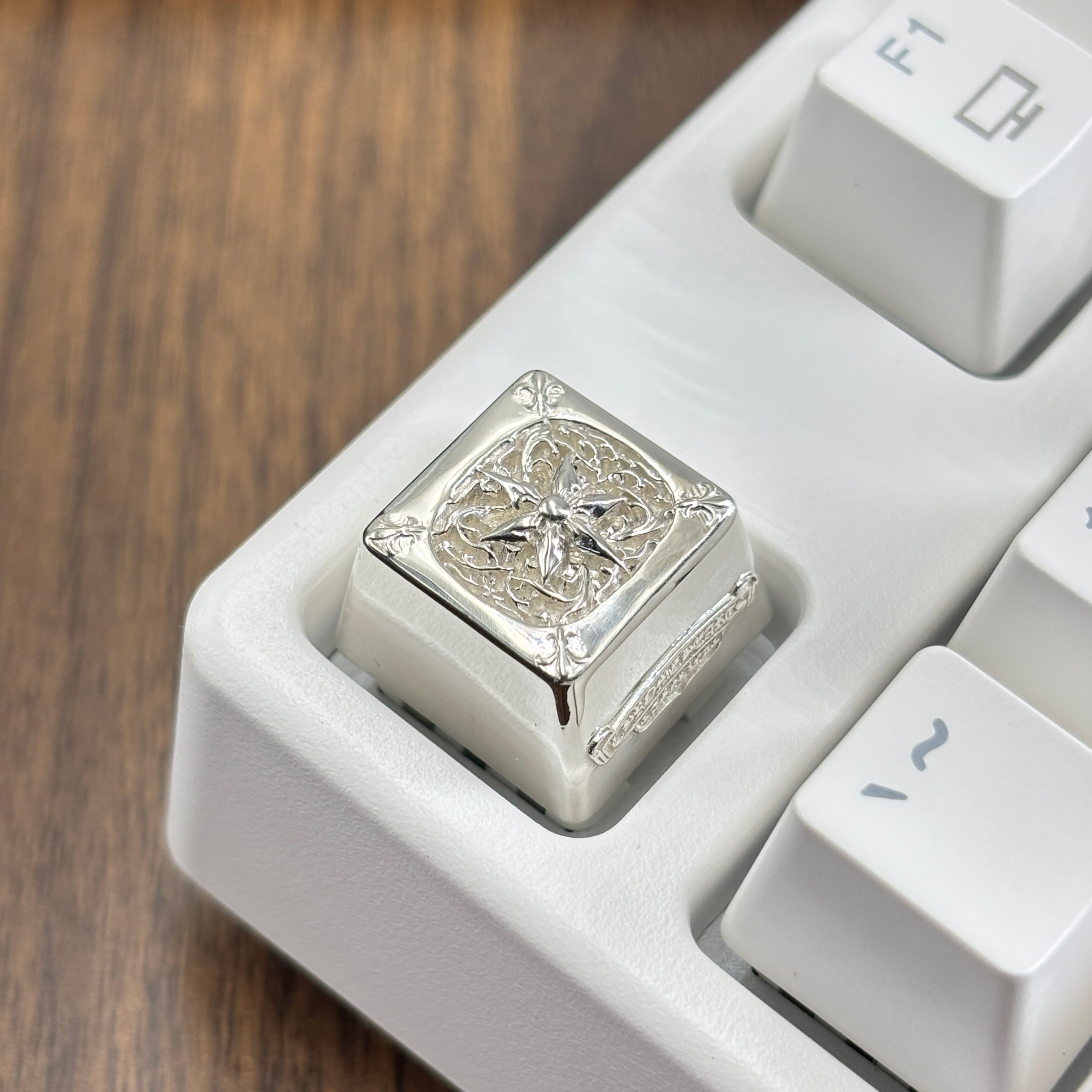 Chrome Hearts style, full keyboard key positions, 925 sterling silver custom trendy cultural keycaps, fashionable and personalized artistic decorative keycaps.