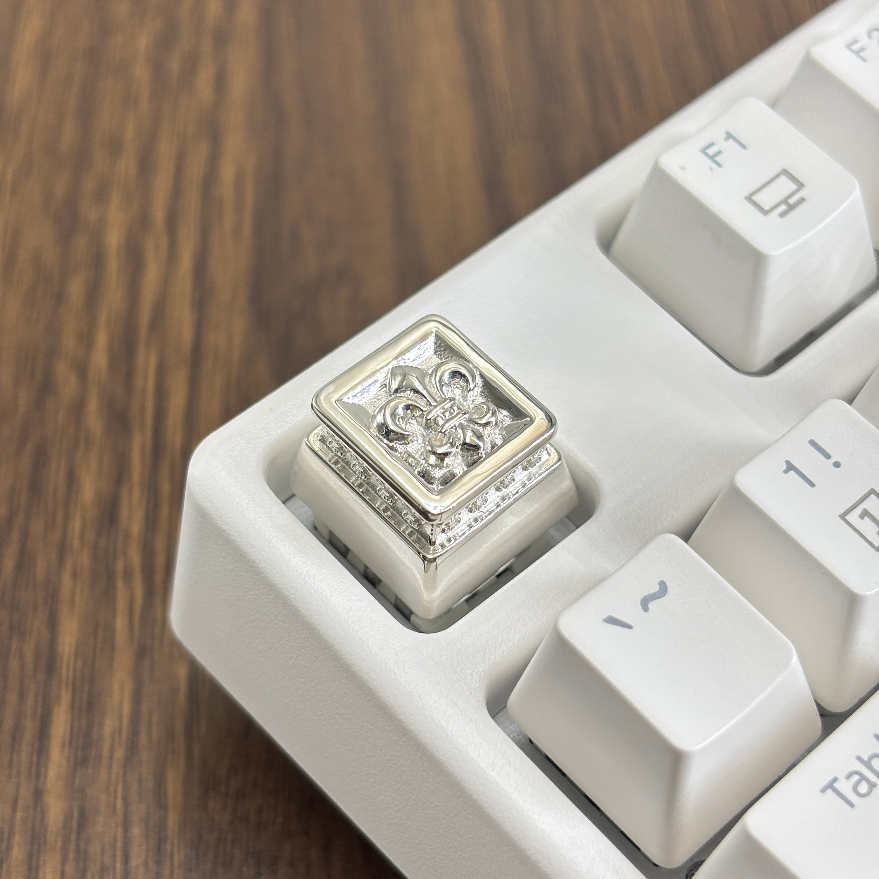 Chrome Hearts style, full keyboard key positions, 925 sterling silver custom trendy cultural keycaps, fashionable and personalized artistic decorative keycaps.