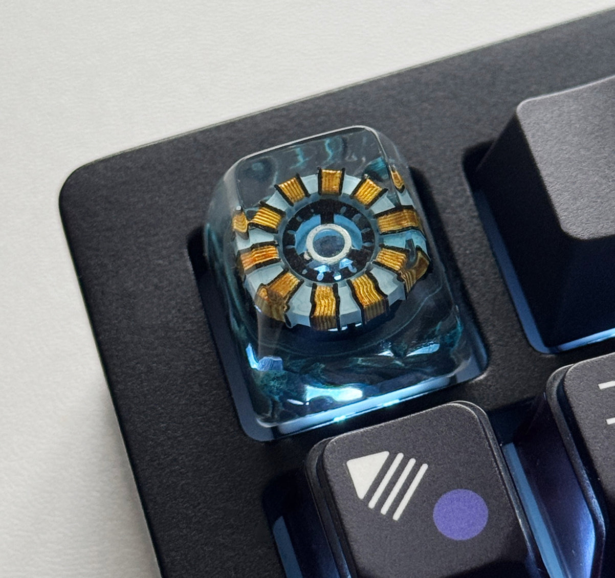 Marvel Iron Man Ark Core Reactor Personalized Keycap Transparent Single Keycap Customization