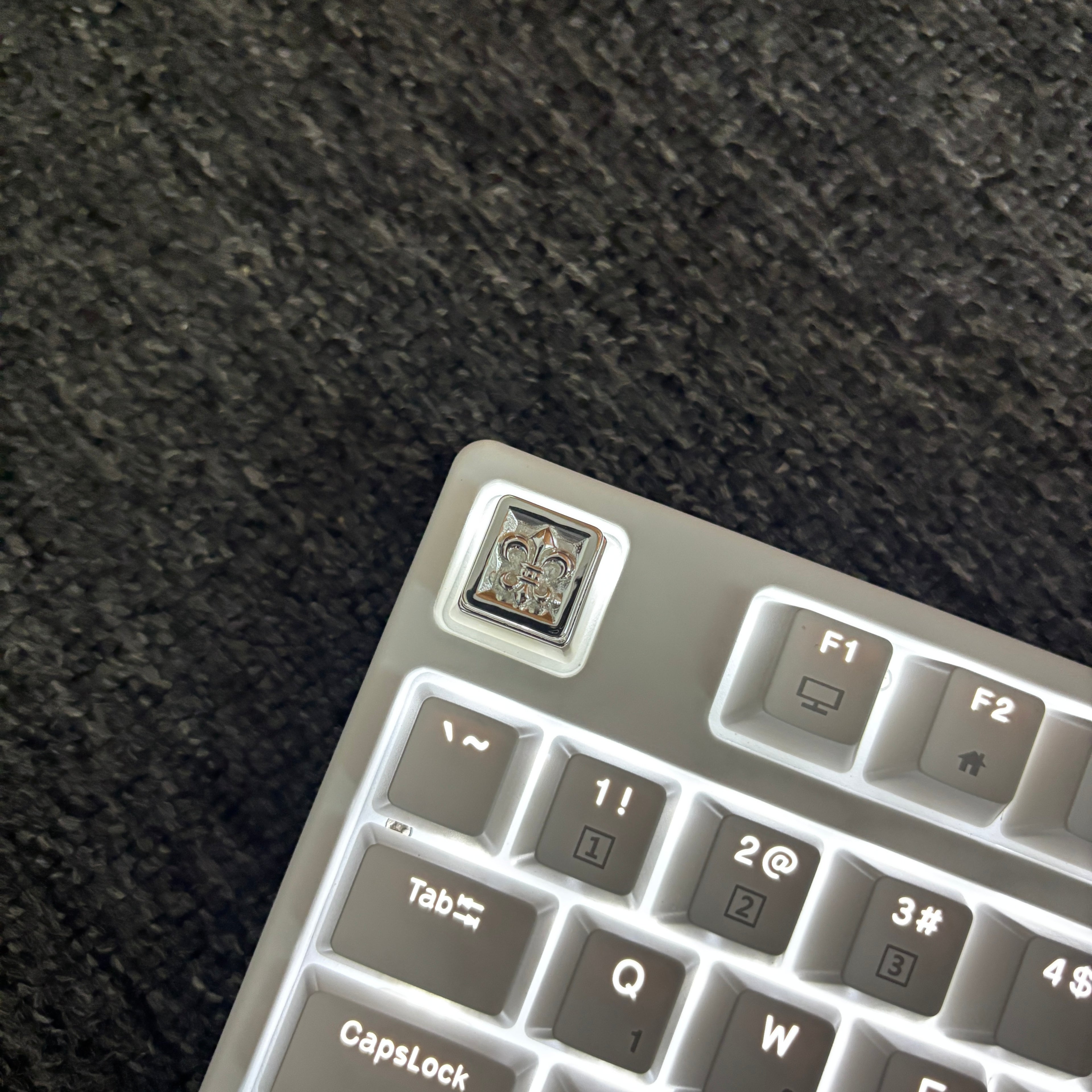 Chrome Hearts style, full keyboard key positions, 925 sterling silver custom trendy cultural keycaps, fashionable and personalized artistic decorative keycaps.
