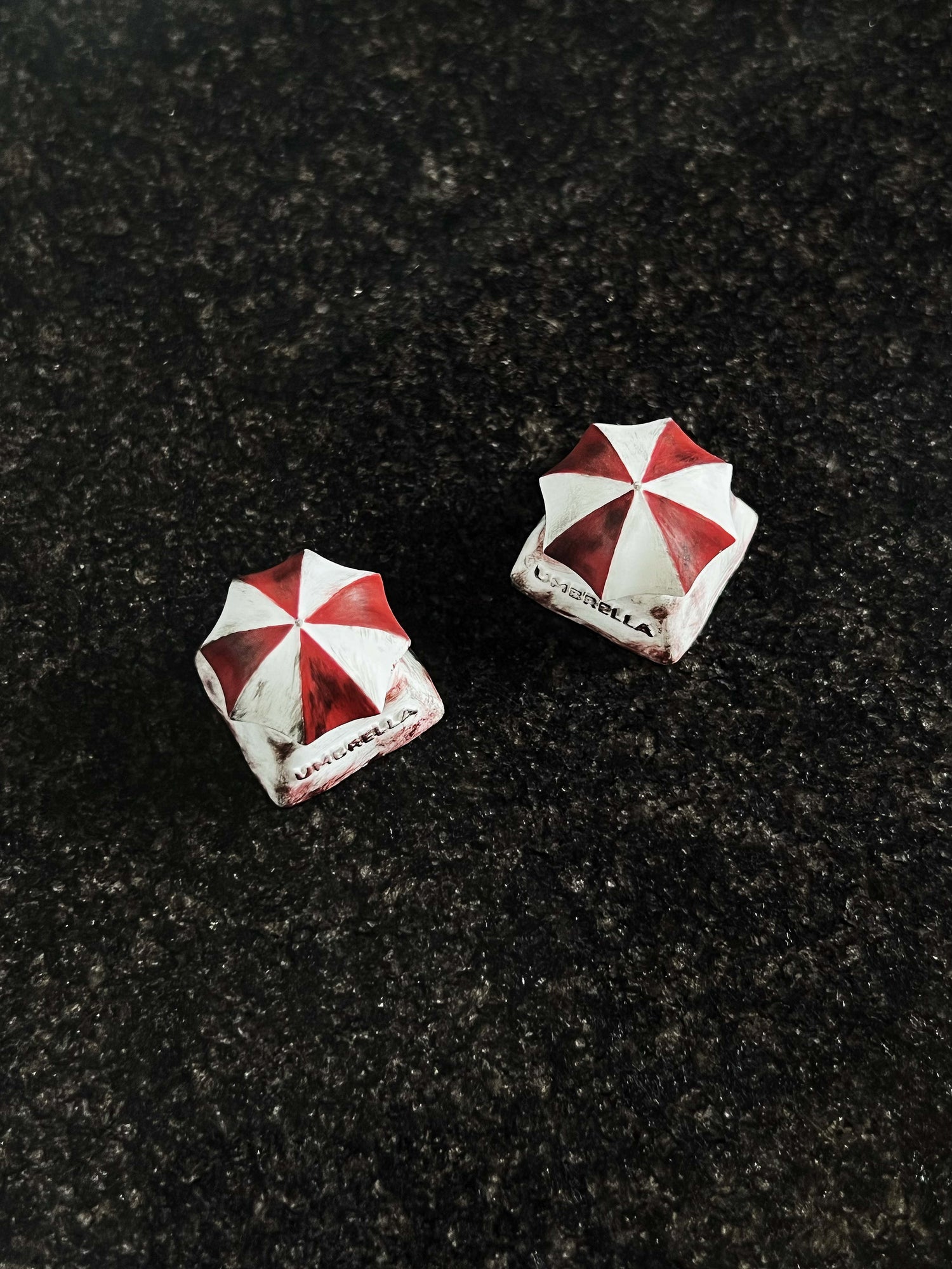 Biochemical crisis protection umbrella keycaps, personalized keycaps, three-dimensional creative rotating mechanical keycaps