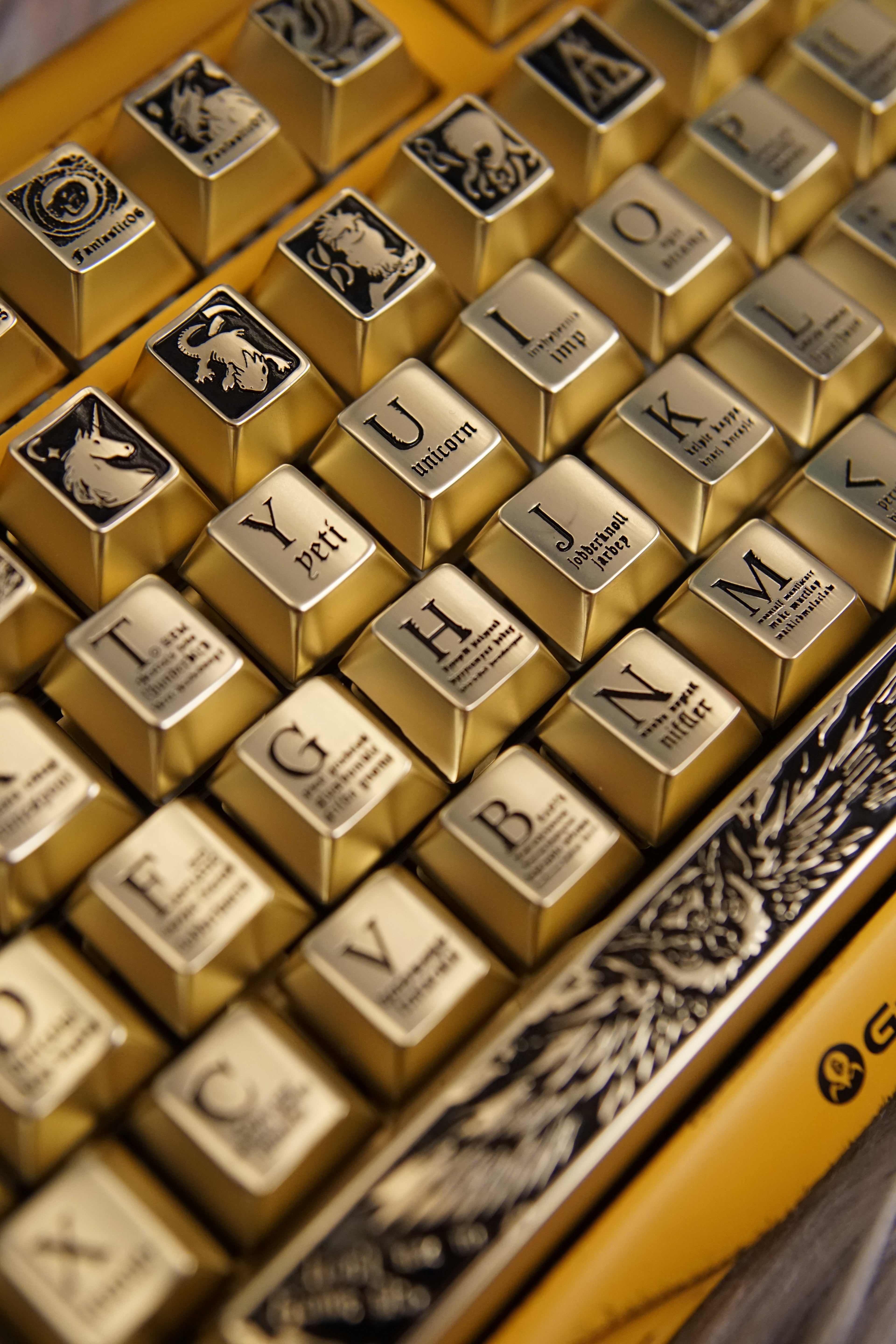 Fantastic Beasts theme, metal laser carved keycaps set, personalized keycaps made of zinc alloy material.