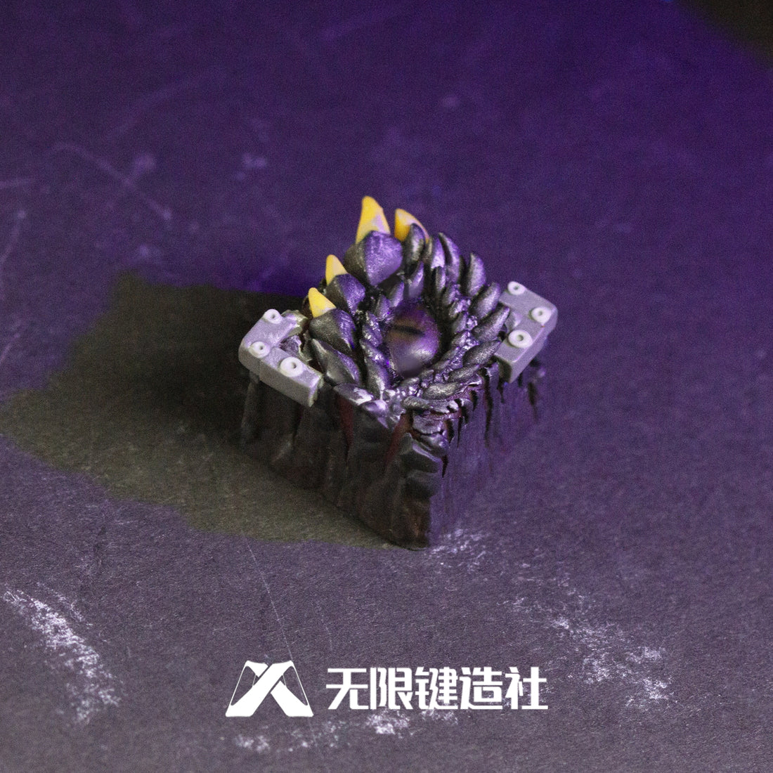 Dragon Eye, multi-color resin molded translucent artisankeycaps, mechanical keyboard art decorative keycaps.