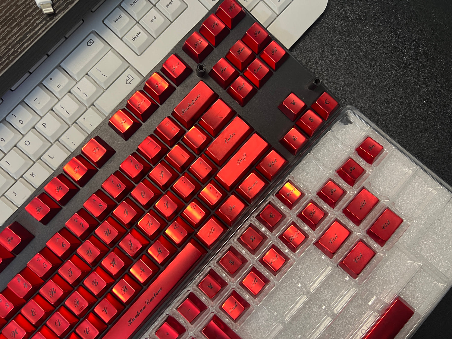 Metal electrophoretic red, floral font, metal set personalized keycap series.