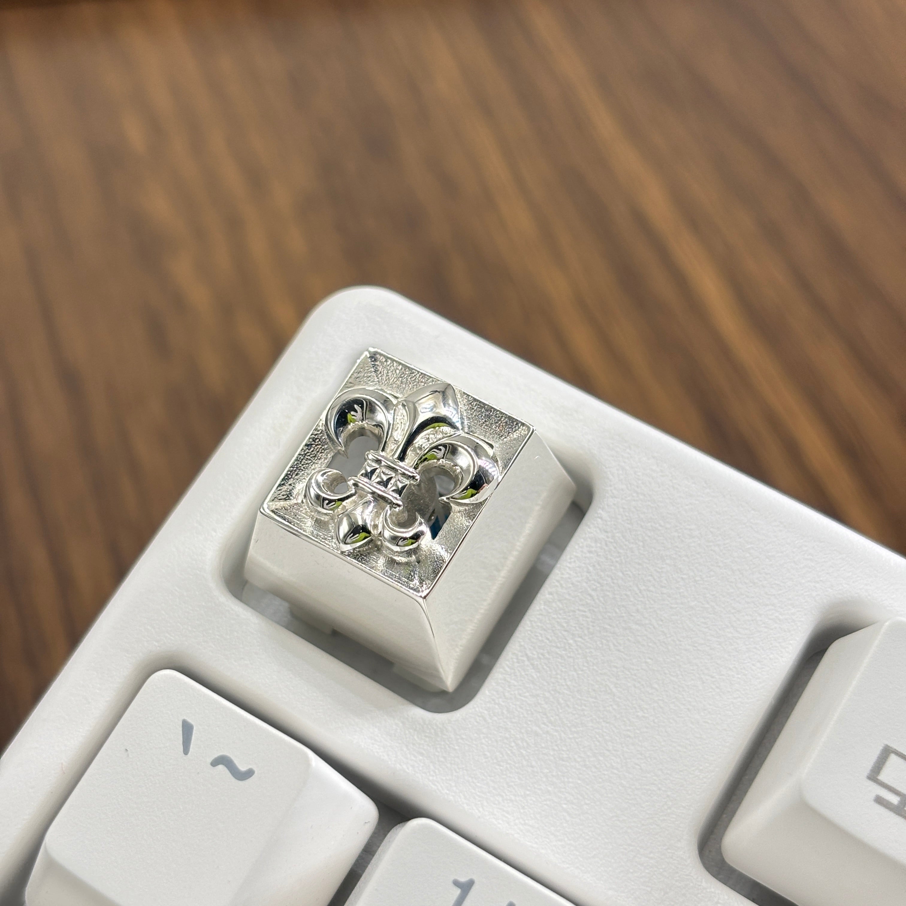 Chrome Hearts style, full keyboard key positions, 925 sterling silver custom trendy cultural keycaps, fashionable and personalized artistic decorative keycaps.