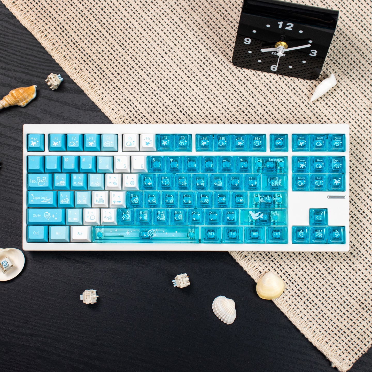 Snowy Mountain Strawberry Heartbeat Gradient Pink Transparent Mechanical Keyboard Keycaps Customization Complete Set PBT+PC Original Factory Height Set Keycaps