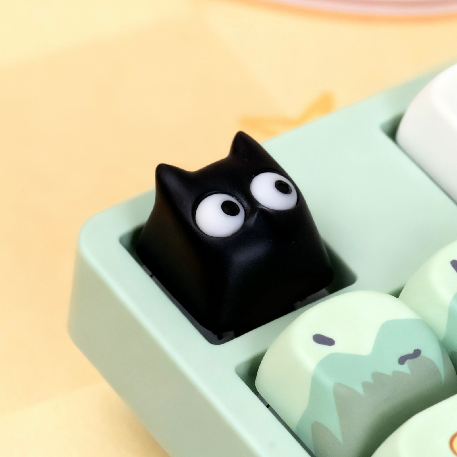 Lord of Mysteries , Cute cat multi-color resin personalized keycaps, artisankeycaps keyboard decorative keycaps