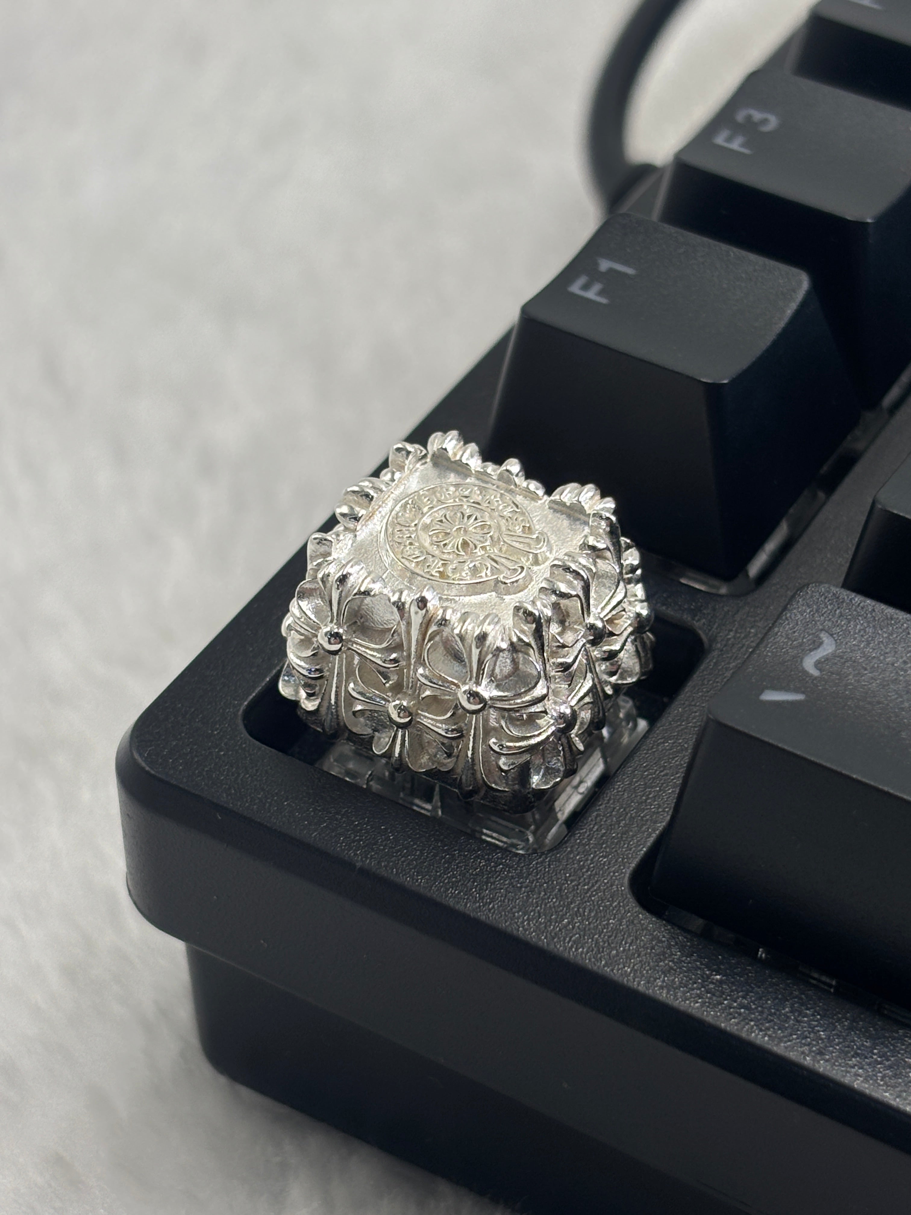 Chrome Hearts style, full keyboard key positions, 925 sterling silver custom trendy cultural keycaps, fashionable and personalized artistic decorative keycaps.