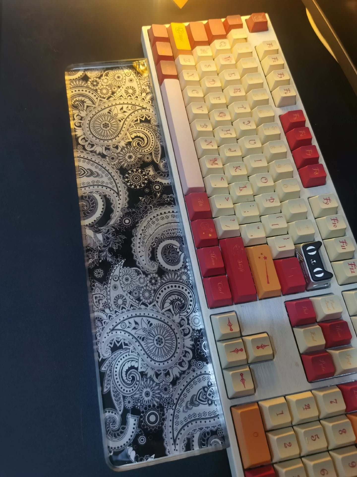 Paisley pattern, keyboard resin handle, palm rest, keyboard peripheral accessories