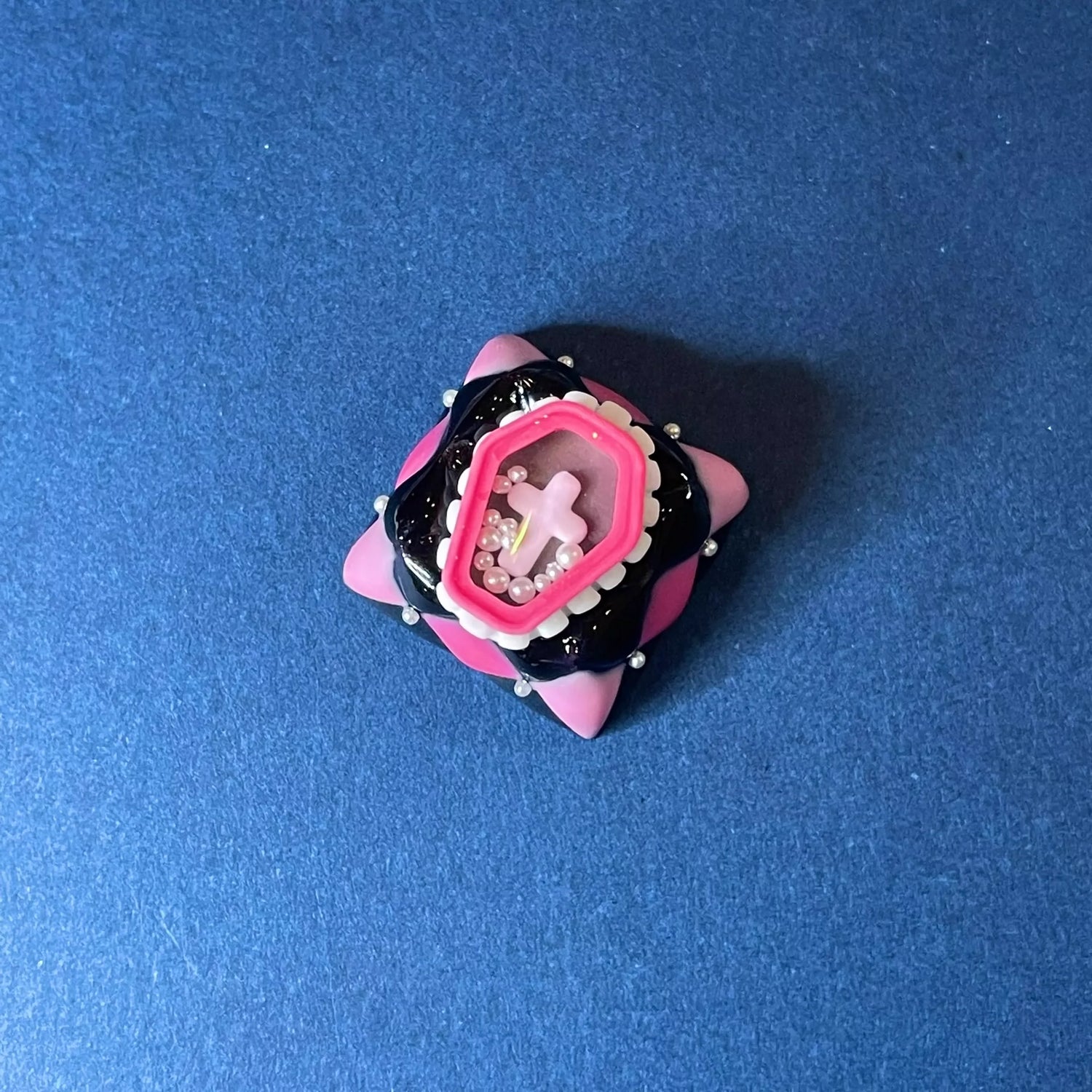 Night visit to vampires, cute style multi-color resin molding, artisankeycaps decorative keycaps