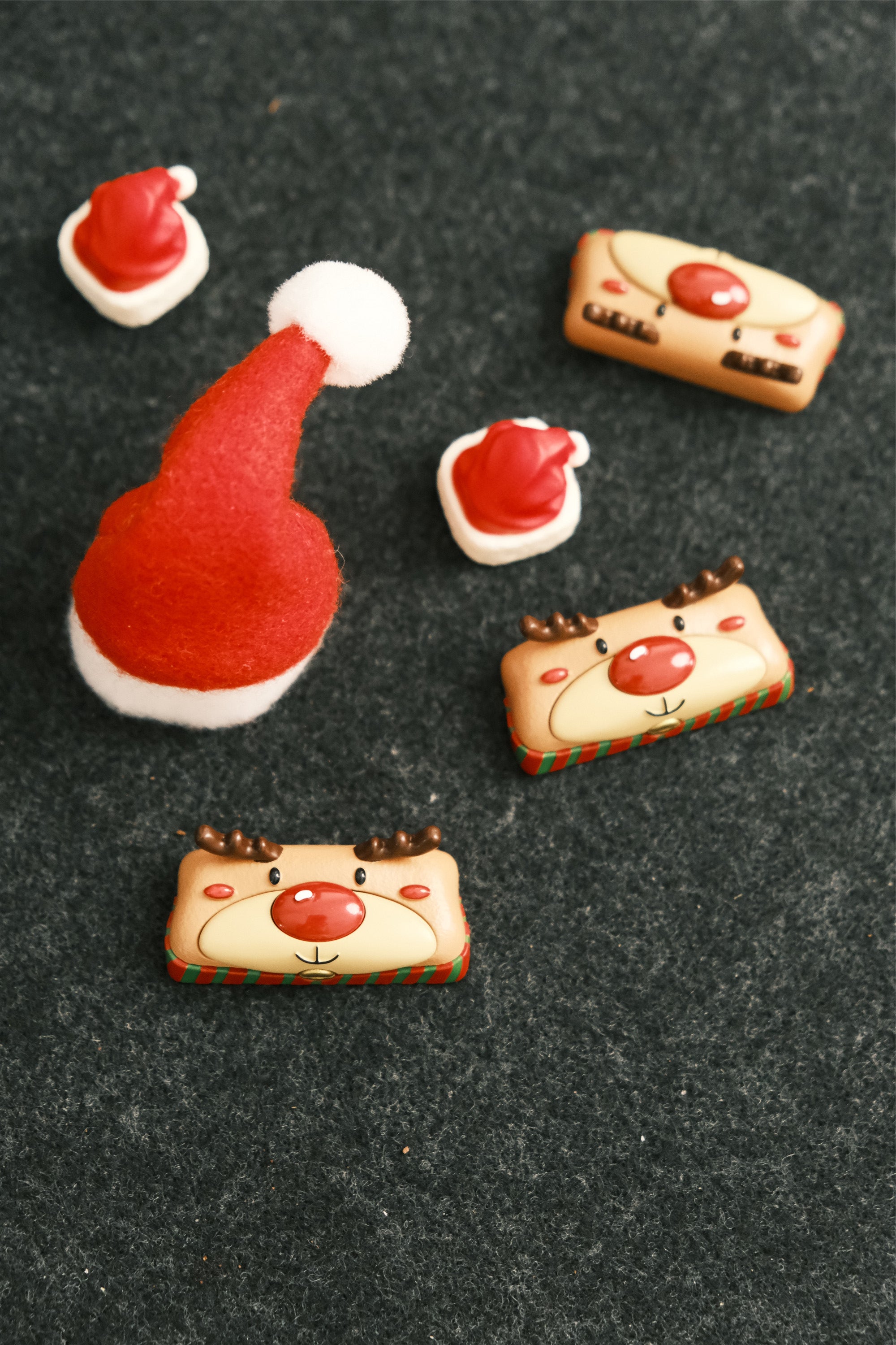 Original design: Christmas reindeer 2.25U keycaps, mechanical keycaps, return keycaps, personalized keycaps, colorful artistic keycaps, decorative keycaps