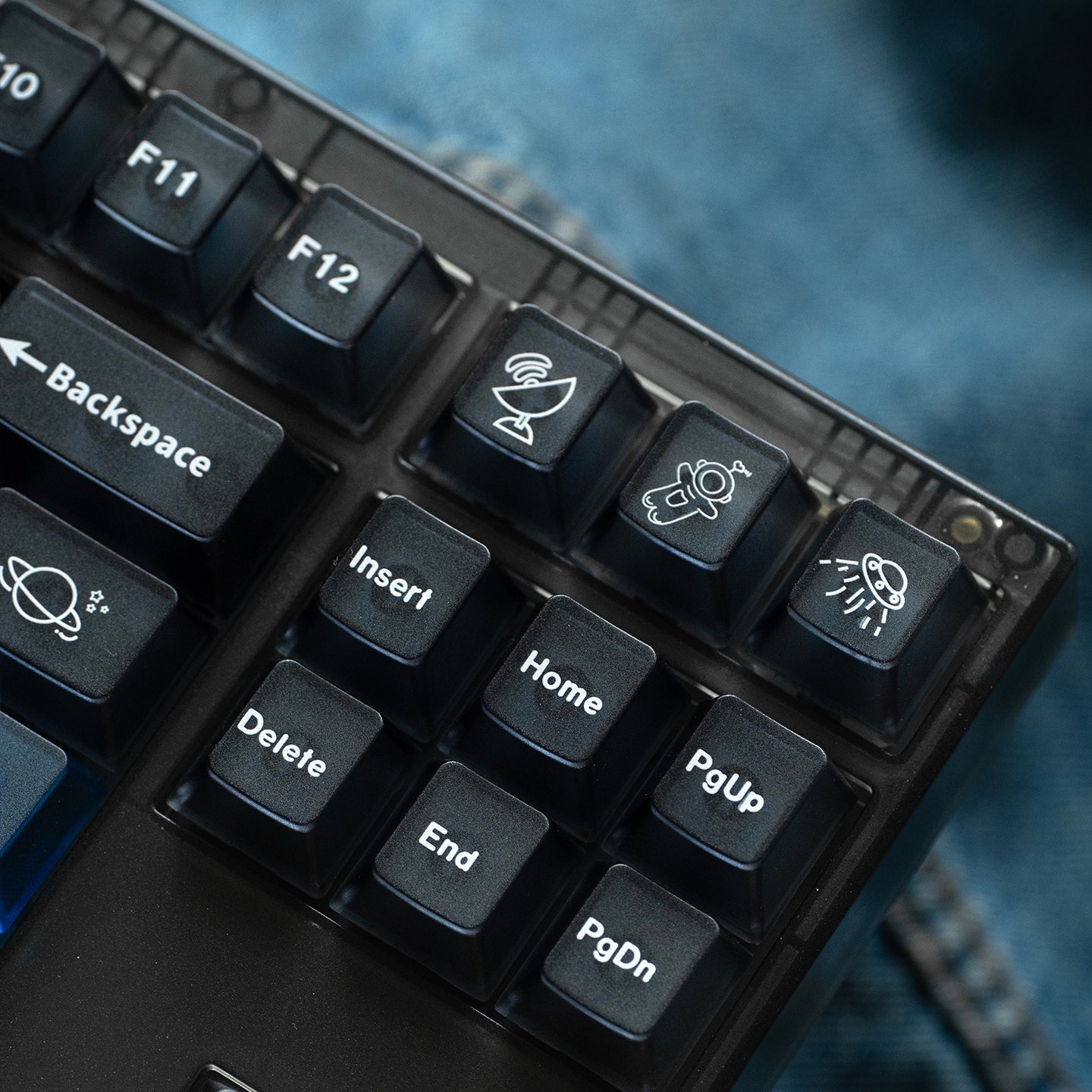 Interstellar themed keycap set, five sided frosted translucent PC keycap personalized customization PBT heat sublimation factory height