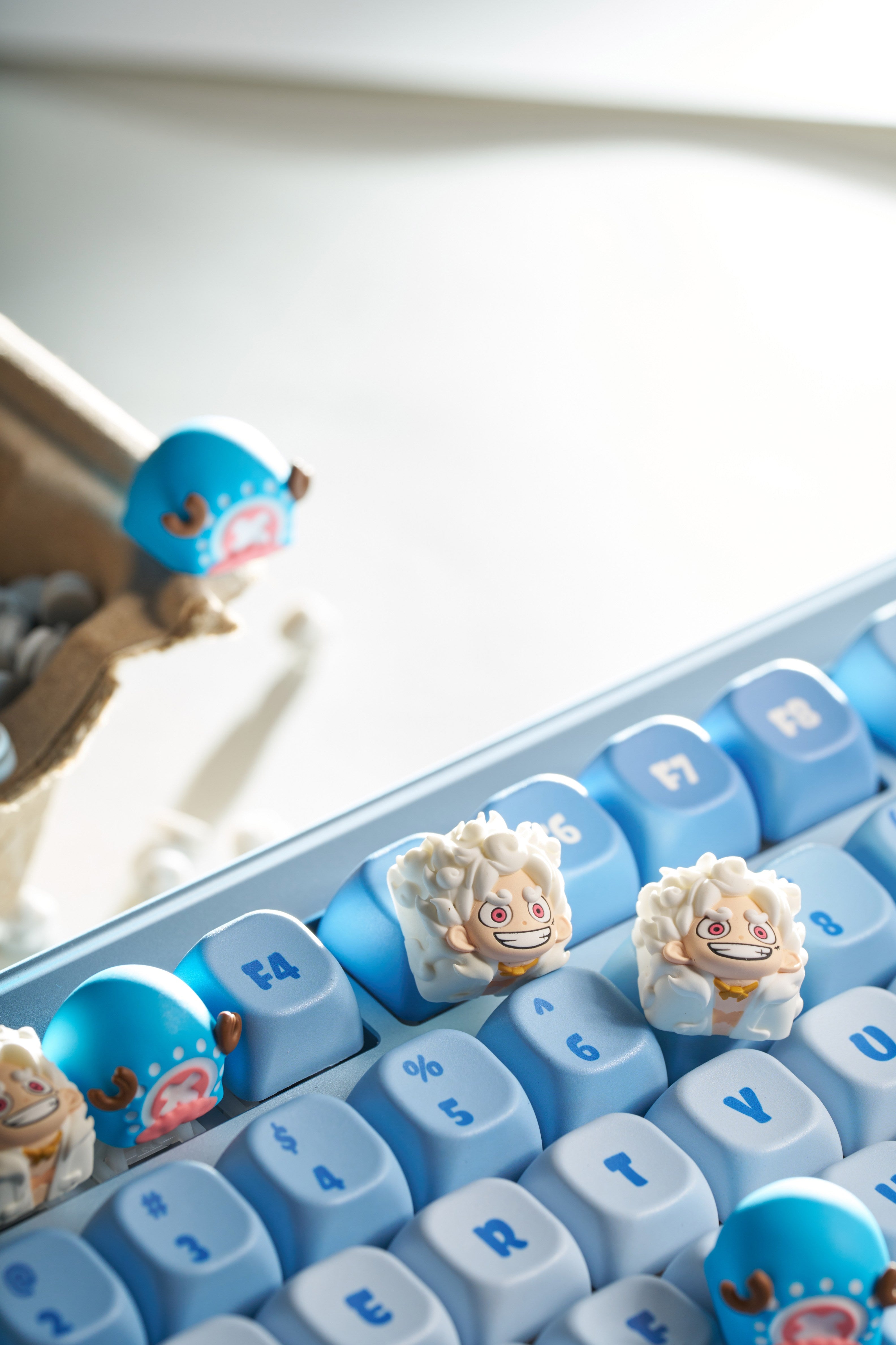 One Piece, Nika Luffy, Tony Tony Chopper hats, multi colored resin molded personalized keycaps, artisankeycaps artistic handmade keycaps.