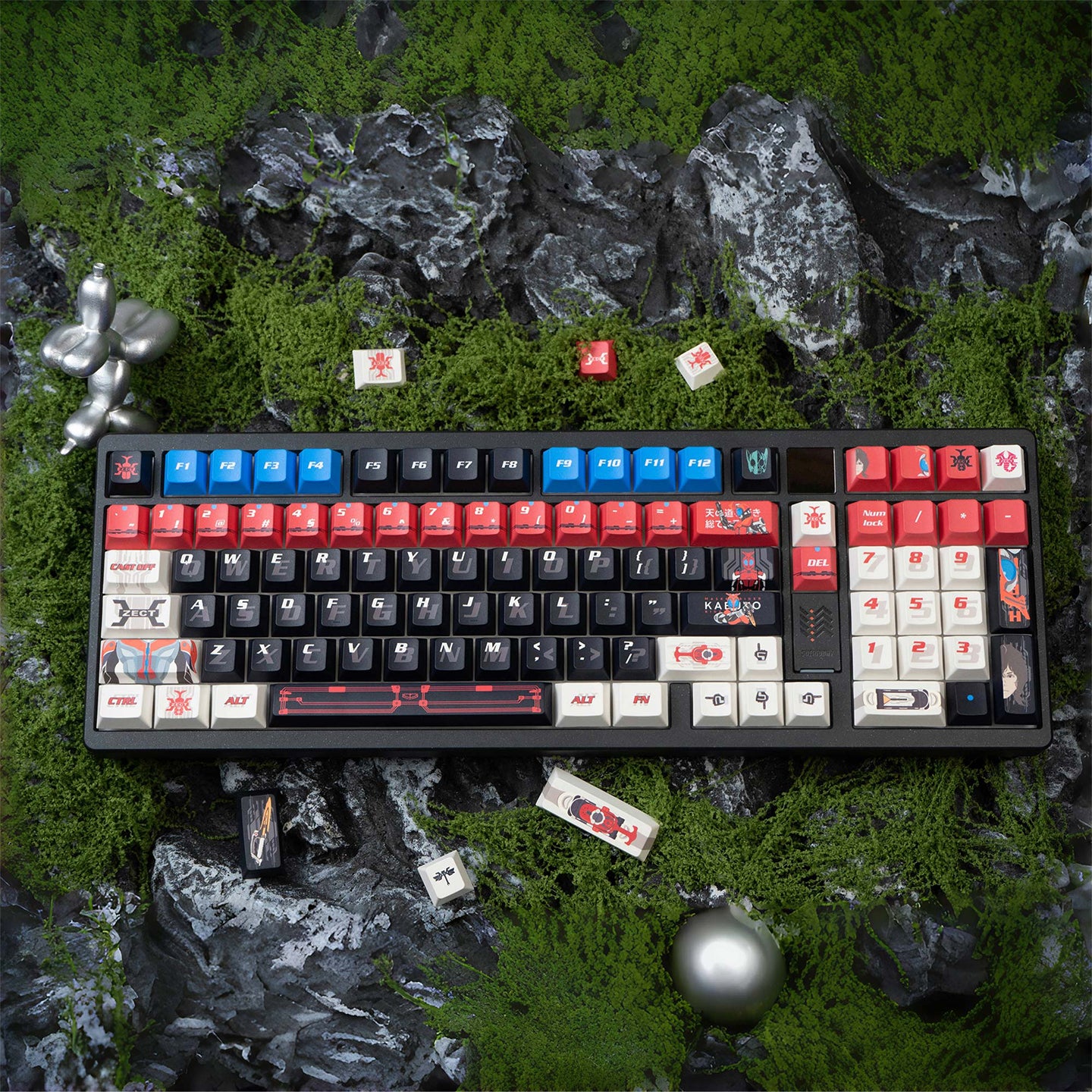 Masked Rider Kabuto mechanical keyboard keycaps anime personality PBT heat sublimation original factory height set keycaps.