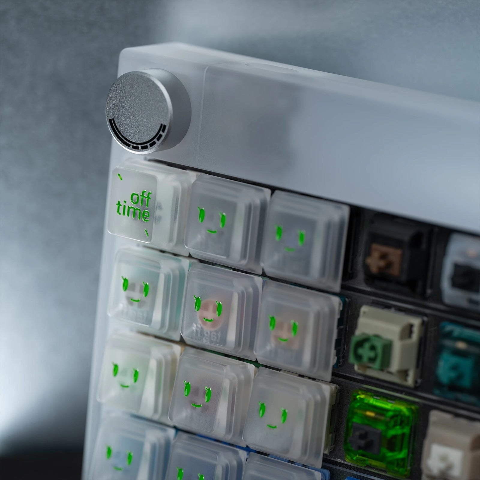 Simple smiley face expression personalized PC metal keycap smiley face customization mechanical keyboard customization keycap