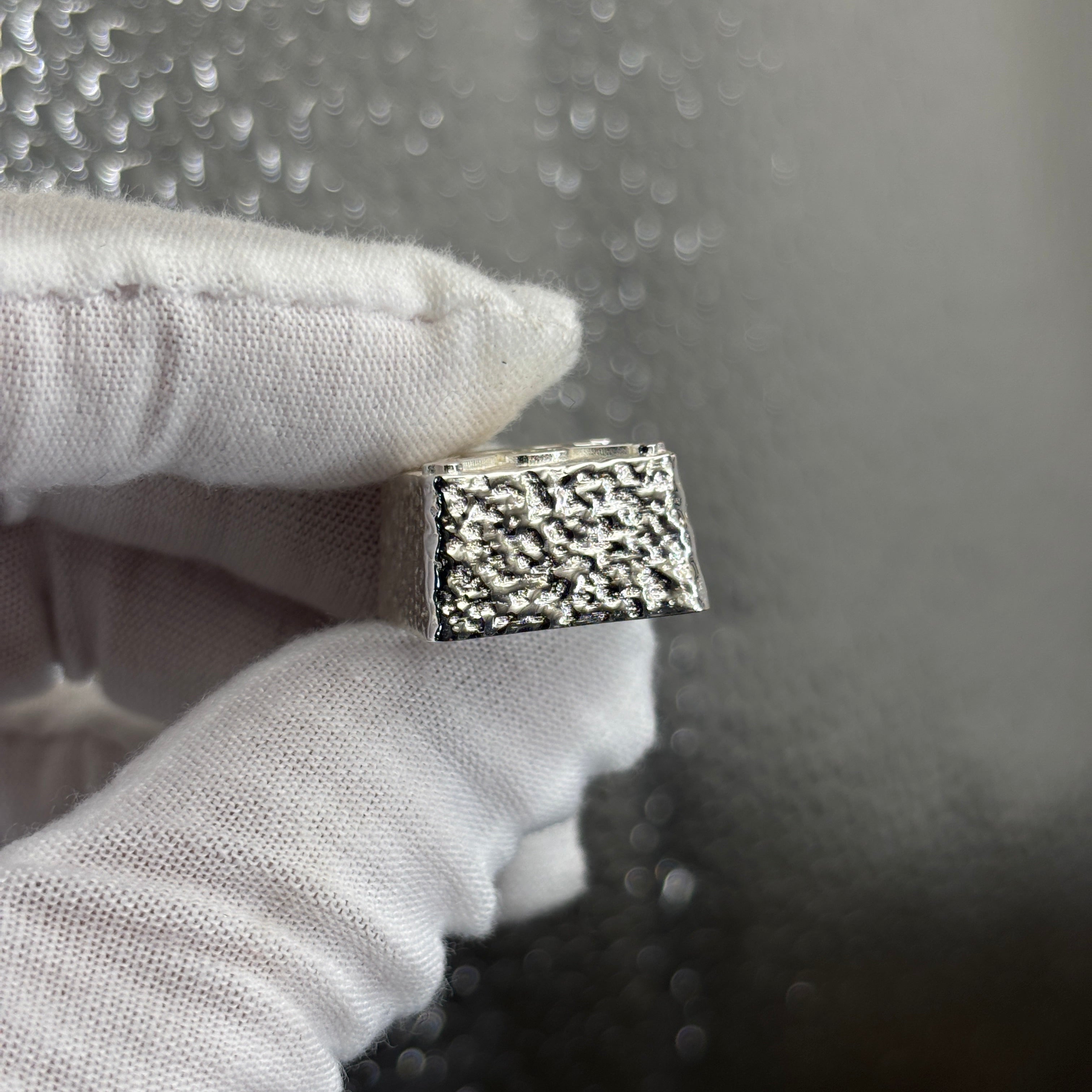 One Piece, grass hat Luffy logo, pure copper personalized keycaps, mechanical keyboard metal decorative keycaps