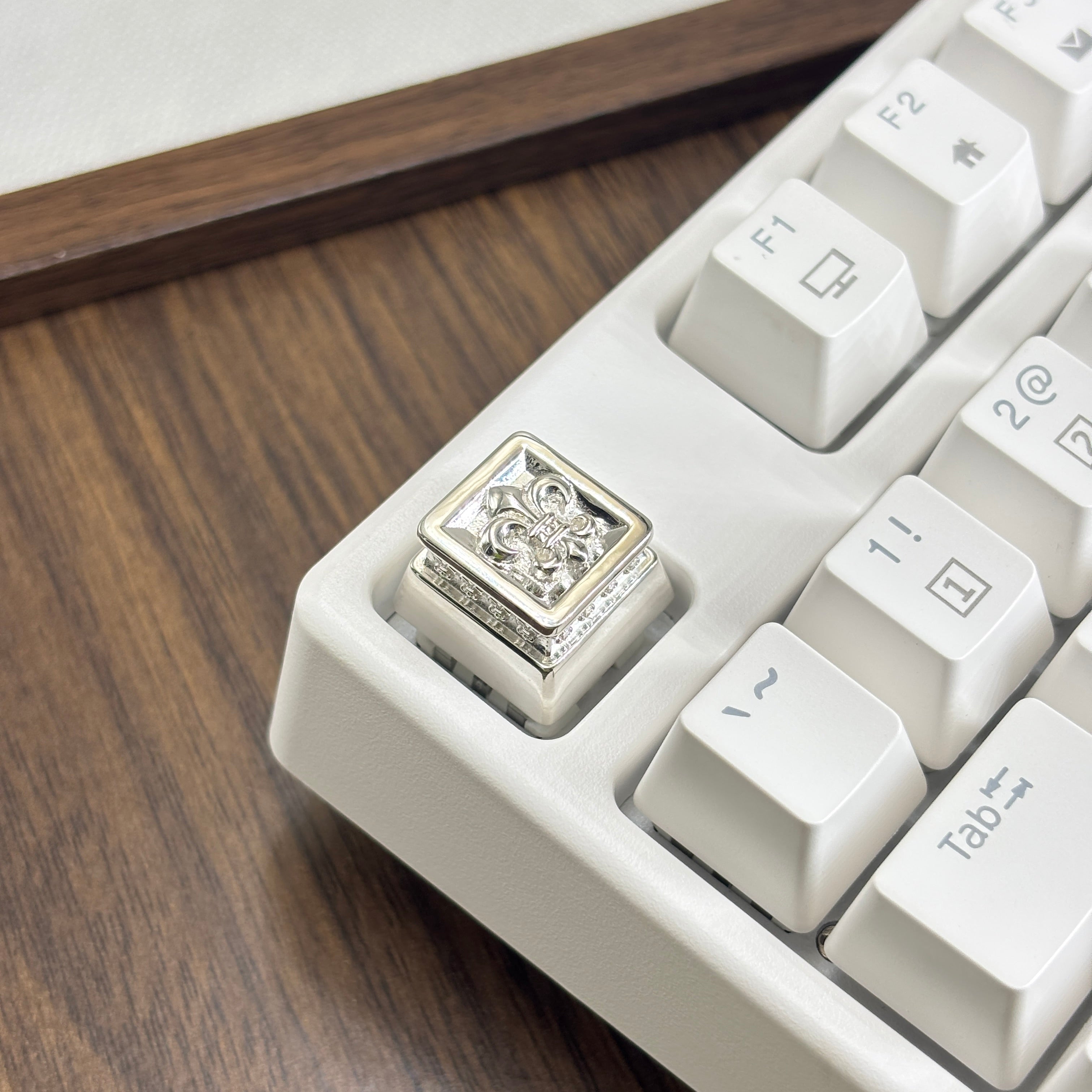 Chrome Hearts style, full keyboard key positions, 925 sterling silver custom trendy cultural keycaps, fashionable and personalized artistic decorative keycaps.