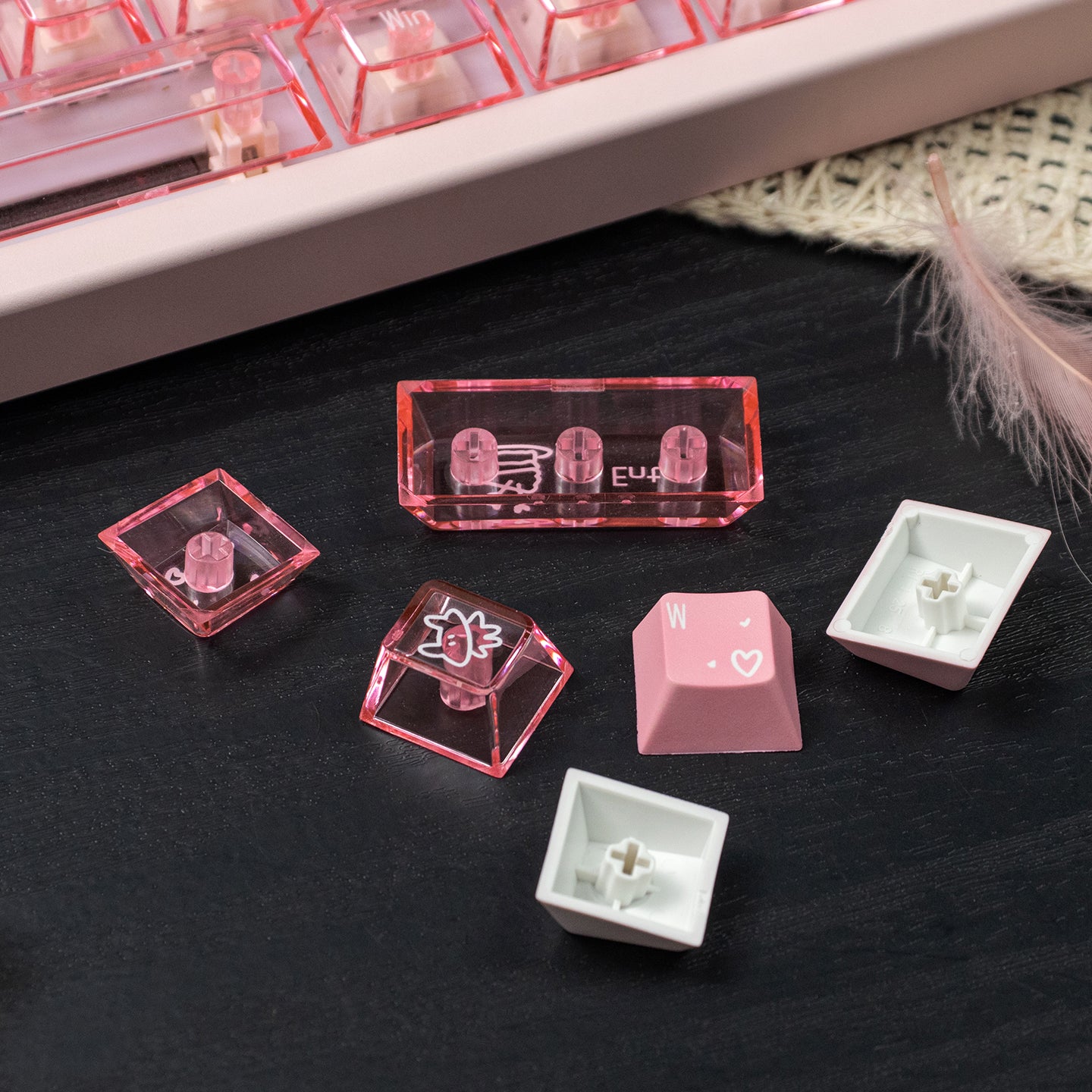Snowy Mountain Strawberry Heartbeat Gradient Pink Transparent Mechanical Keyboard Keycaps Customization Complete Set PBT+PC Original Factory Height Set Keycaps