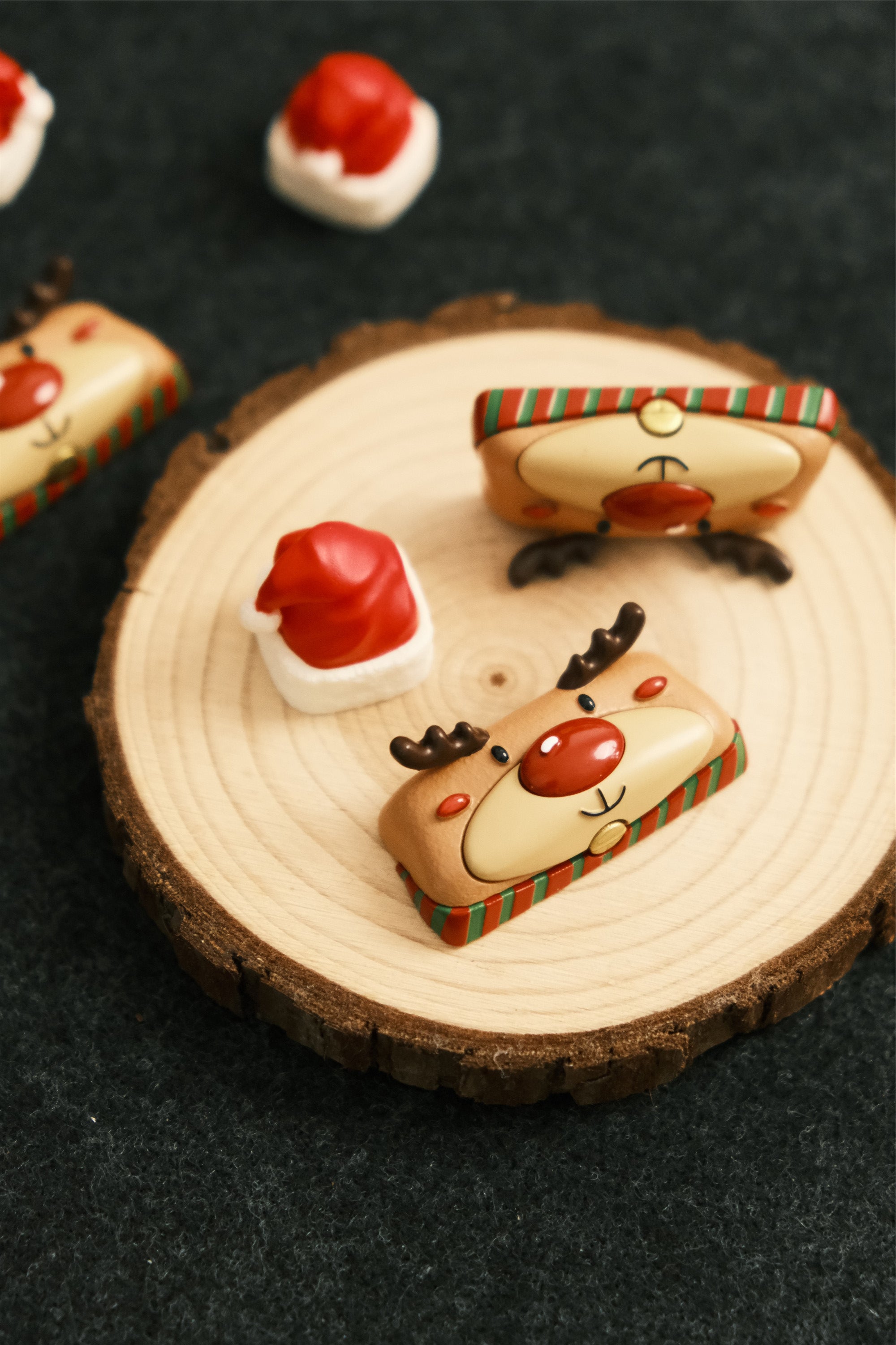 Original design: Christmas reindeer 2.25U keycaps, mechanical keycaps, return keycaps, personalized keycaps, colorful artistic keycaps, decorative keycaps