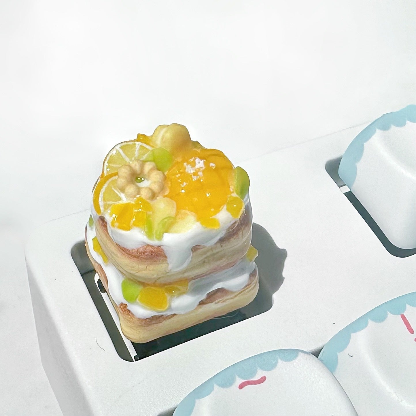 Handmade resin clay, stone plastic clay, personalized keycaps, artisankeycaps, mechanical keyboard decorative keycaps.