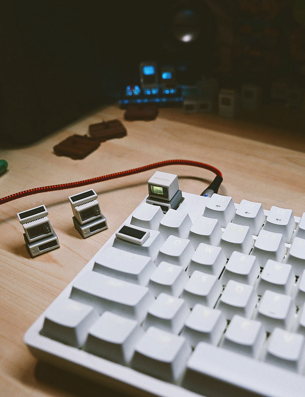 Mac, Macintosh, K-02 prototype keycaps, retro personalized translucent resin keycaps, mechanical keyboard decorative keycaps