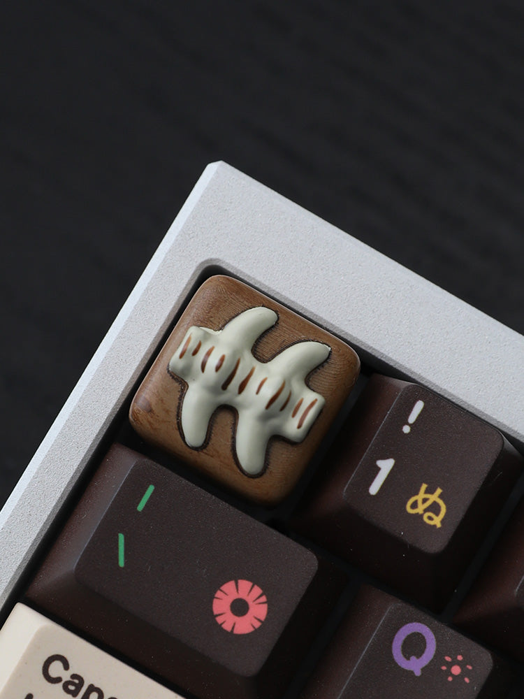 Small belly fish bone personalized keycap resin mechanical keycap cute style cartoon creative keycap
