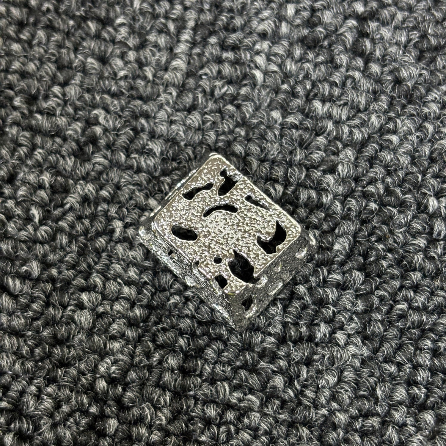 Pure copper and white copper, brass personalized hollow transparent keycaps, metal decorative keycaps