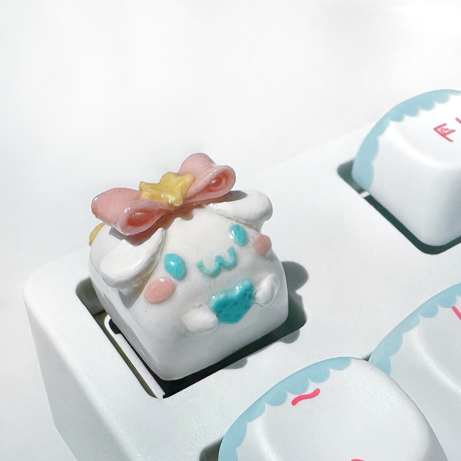Handmade resin clay, stone plastic clay, personalized keycaps, artisankeycaps, mechanical keyboard decorative keycaps.