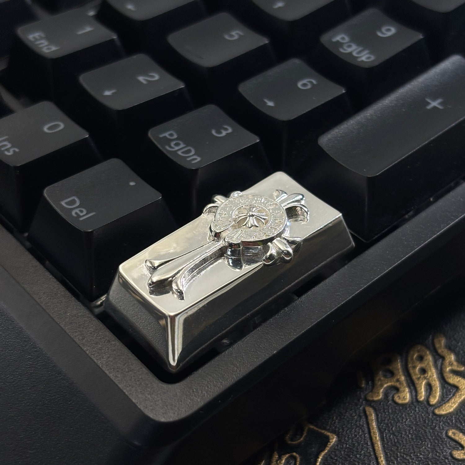 Chrome Hearts style, full keyboard key positions, 925 sterling silver custom trendy cultural keycaps, fashionable and personalized artistic decorative keycaps.
