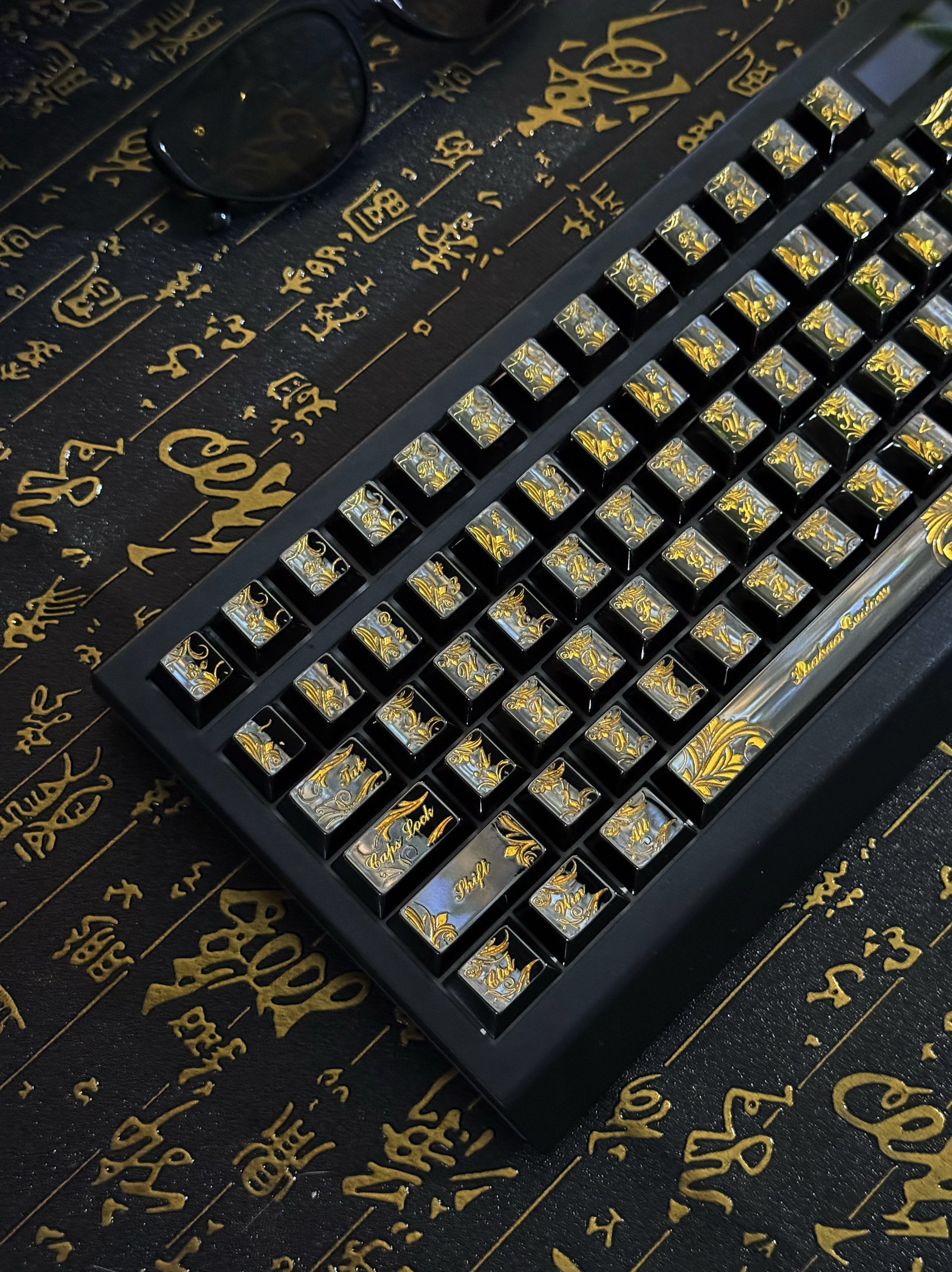 Black PVD mirror original factory height metal zinc alloy CNC carved retro patterned metal decorative keycaps
