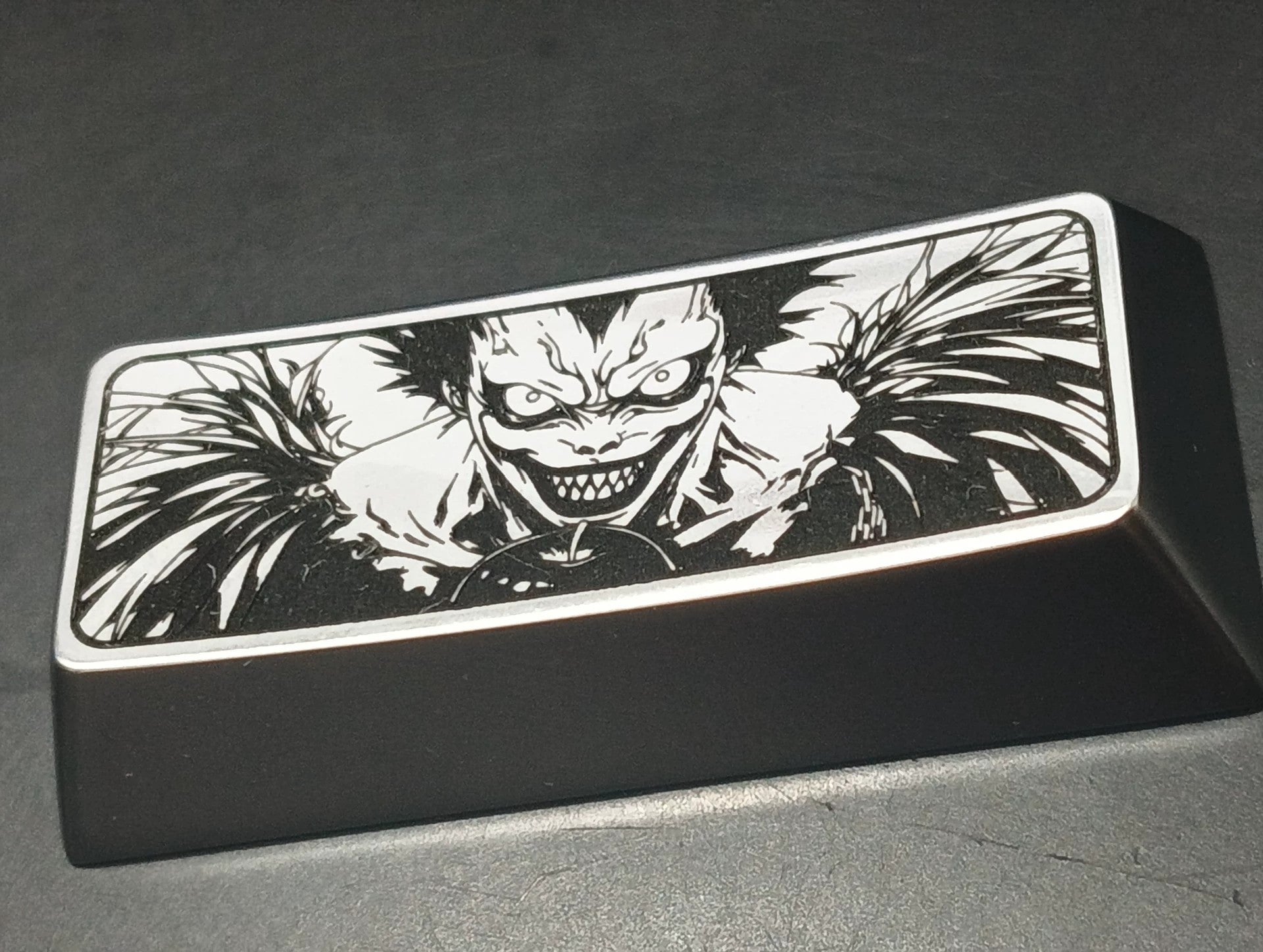 Death Note, Ryuk, 2.25U zinc alloy (customizable titanium alloy) personalized keycaps, decorative keycaps for anime, gaming, and cultural merchandise