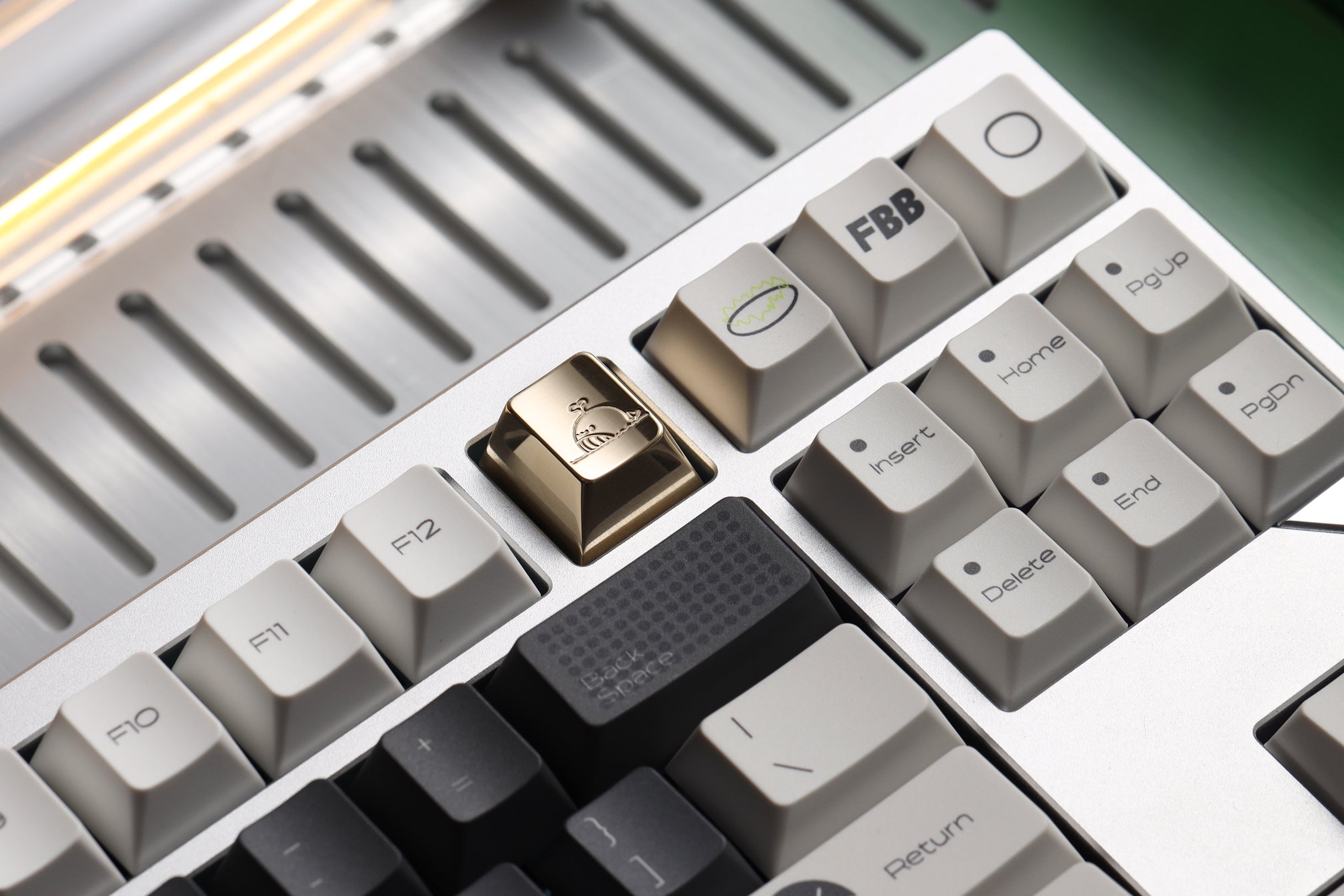 Whale minimalist design, metal carved personalized keycaps, creative decorative keycaps