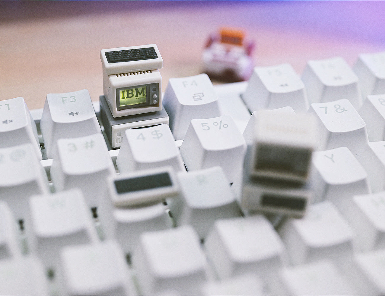 Mac, Macintosh, K-02 prototype keycaps, retro personalized translucent resin keycaps, mechanical keyboard decorative keycaps