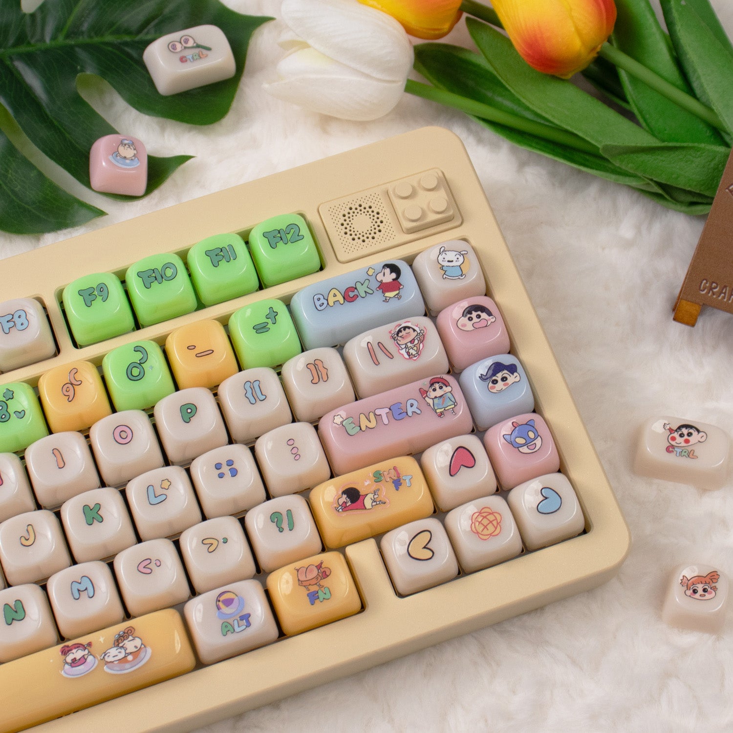 Crayon Shin chan theme, PBT material MOA height Sublimation creative personalized keycap set