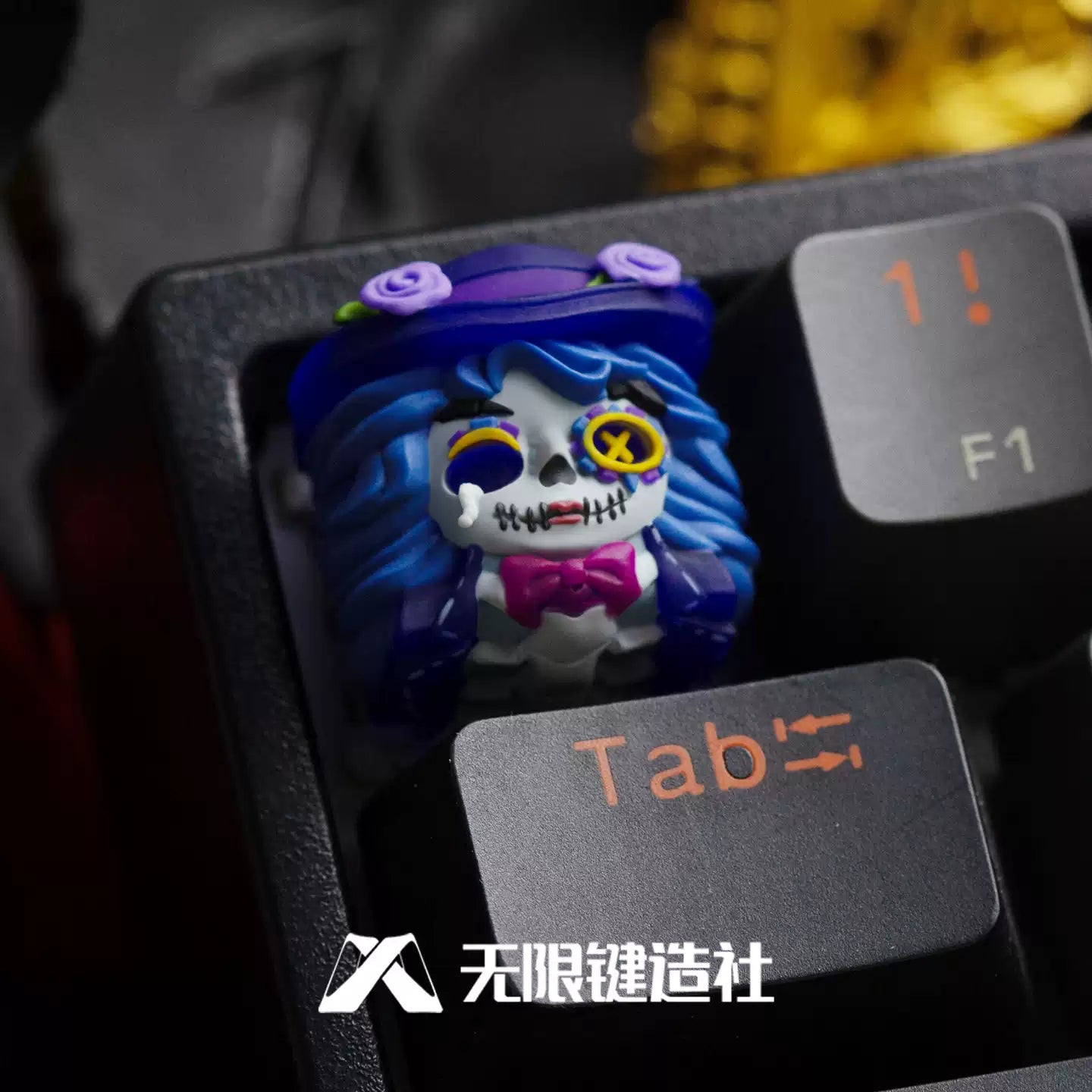 Halloween series, original zombie bride, zombie gentleman, multi-color resin molded personalized keycaps, Halloween gift mechanical keyboard decorative keycaps.