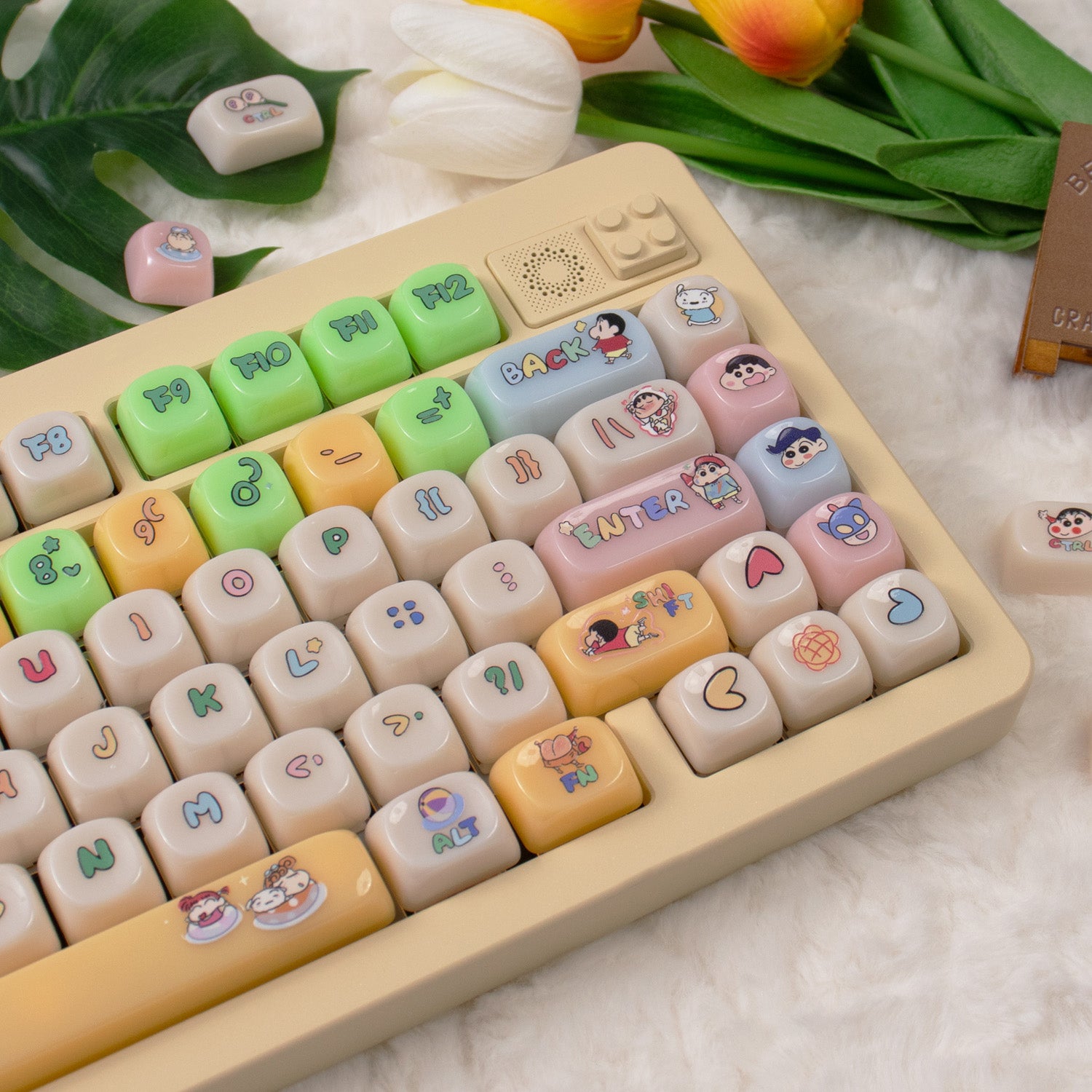 Crayon Shin chan theme, PBT material MOA height Sublimation creative personalized keycap set