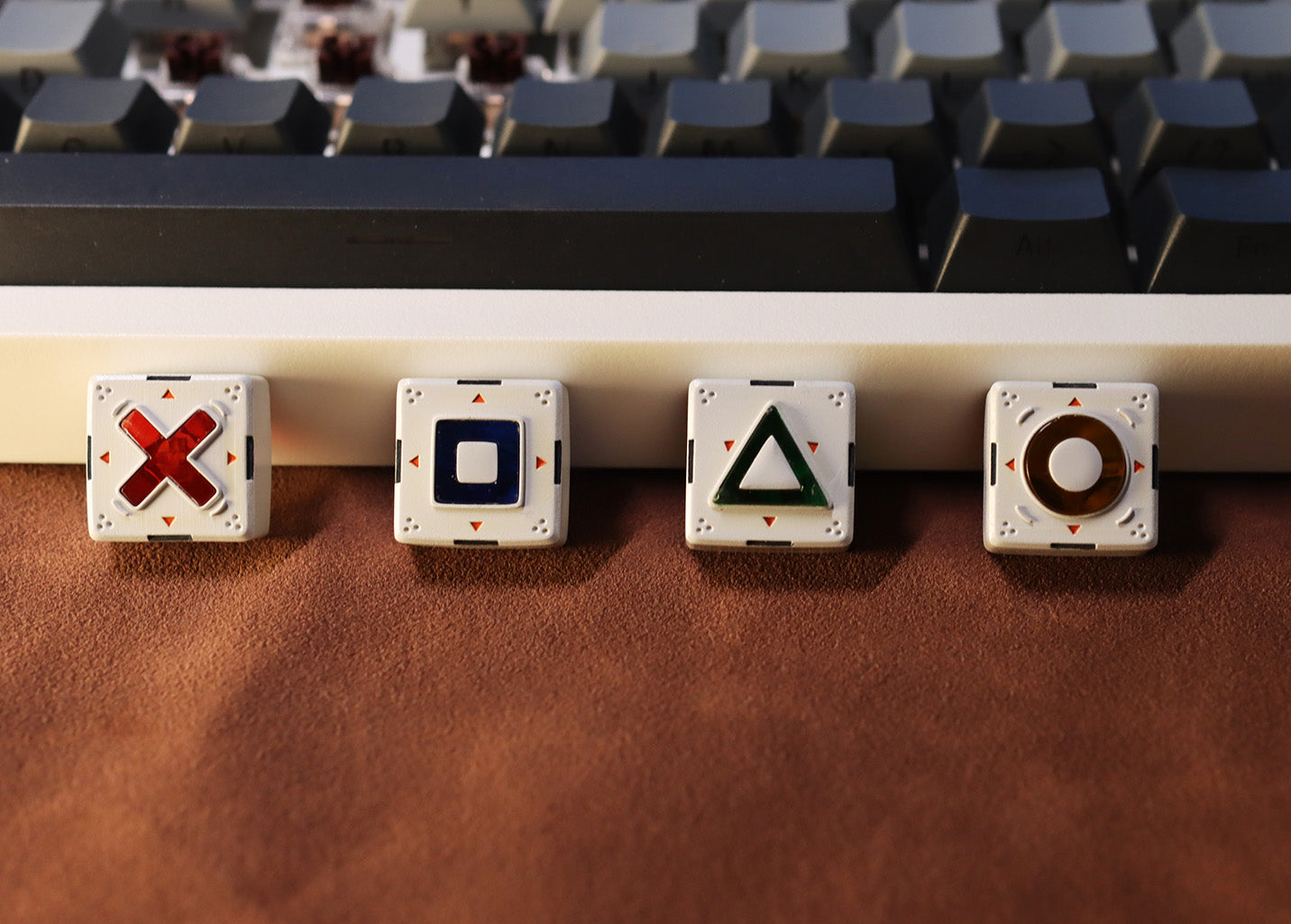 PlayStation style directional key set. Resin material, transparent resin in the middle, creative and personalized keycaps.