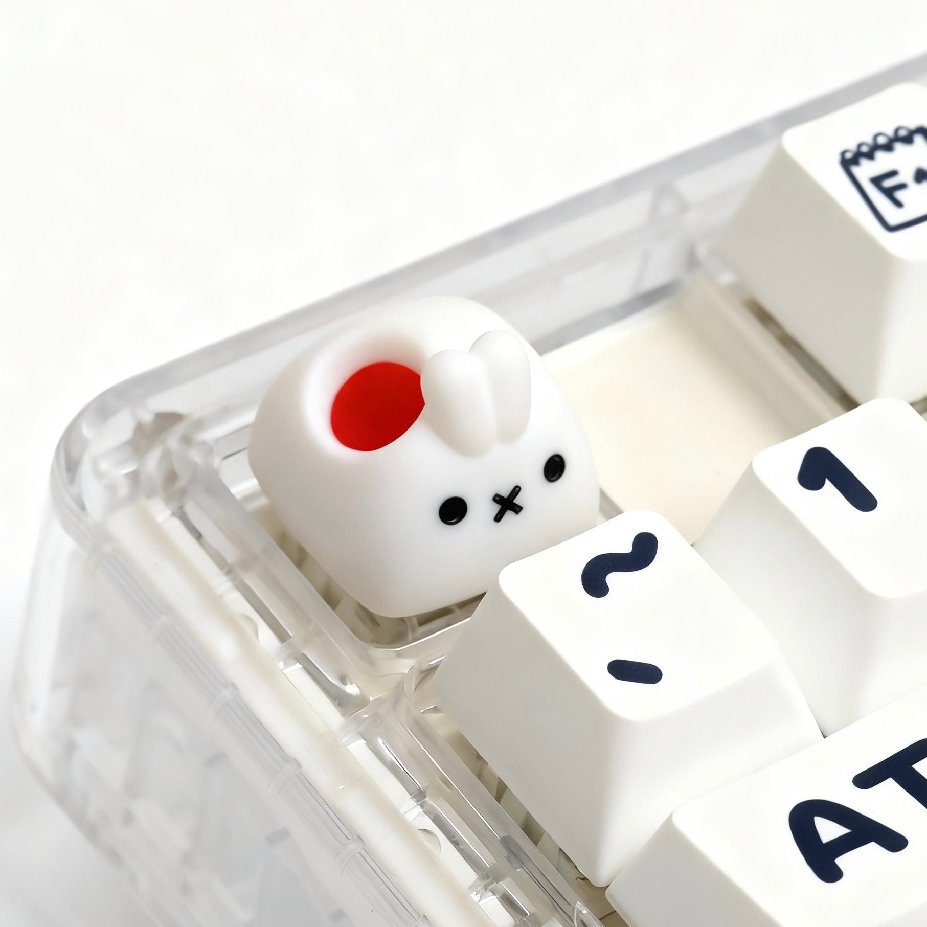 Cute cartoon bunny, multi-color resin molded small animal personalized keycap mechanical keyboard artisankeycaps