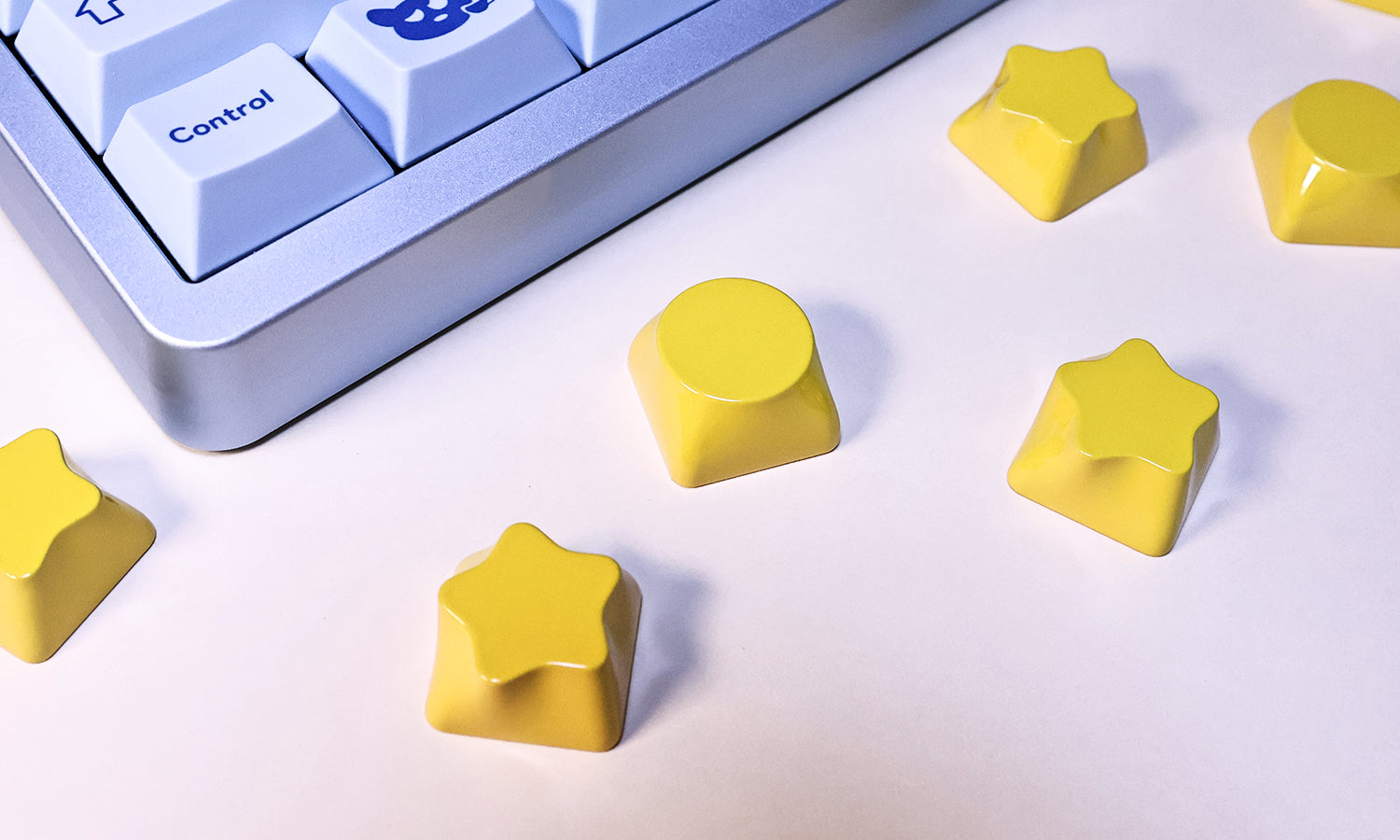 Original Alien Personalized Keycaps Star Aluminum Alloy Keycaps Metal Paint CNC Processing Customized Mechanical Keyboard Keycaps