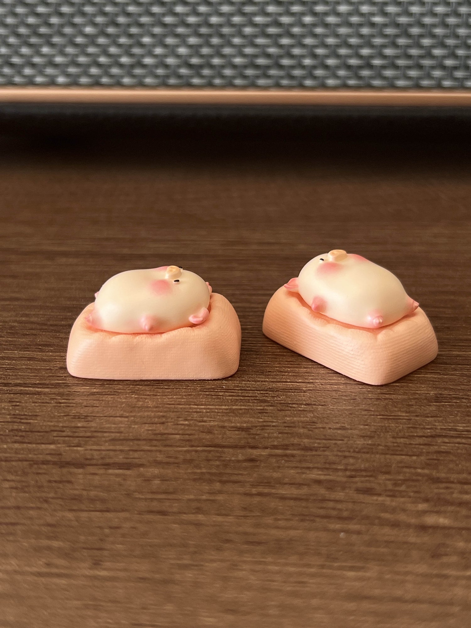Lying flat pig personality keycap handmade resin cute keycap mechanical keyboard keycap