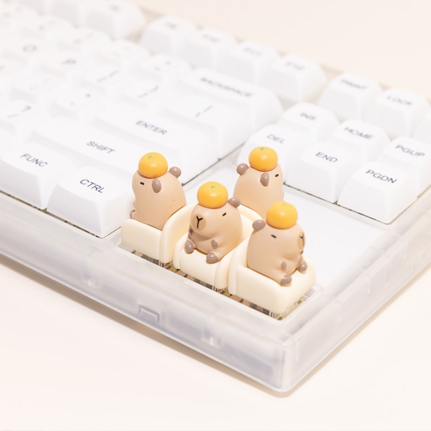 Leisure Time Theme, Small Animals Sitting on Sofa, Resin Spray Personalized Keycaps, Art Design Keycaps