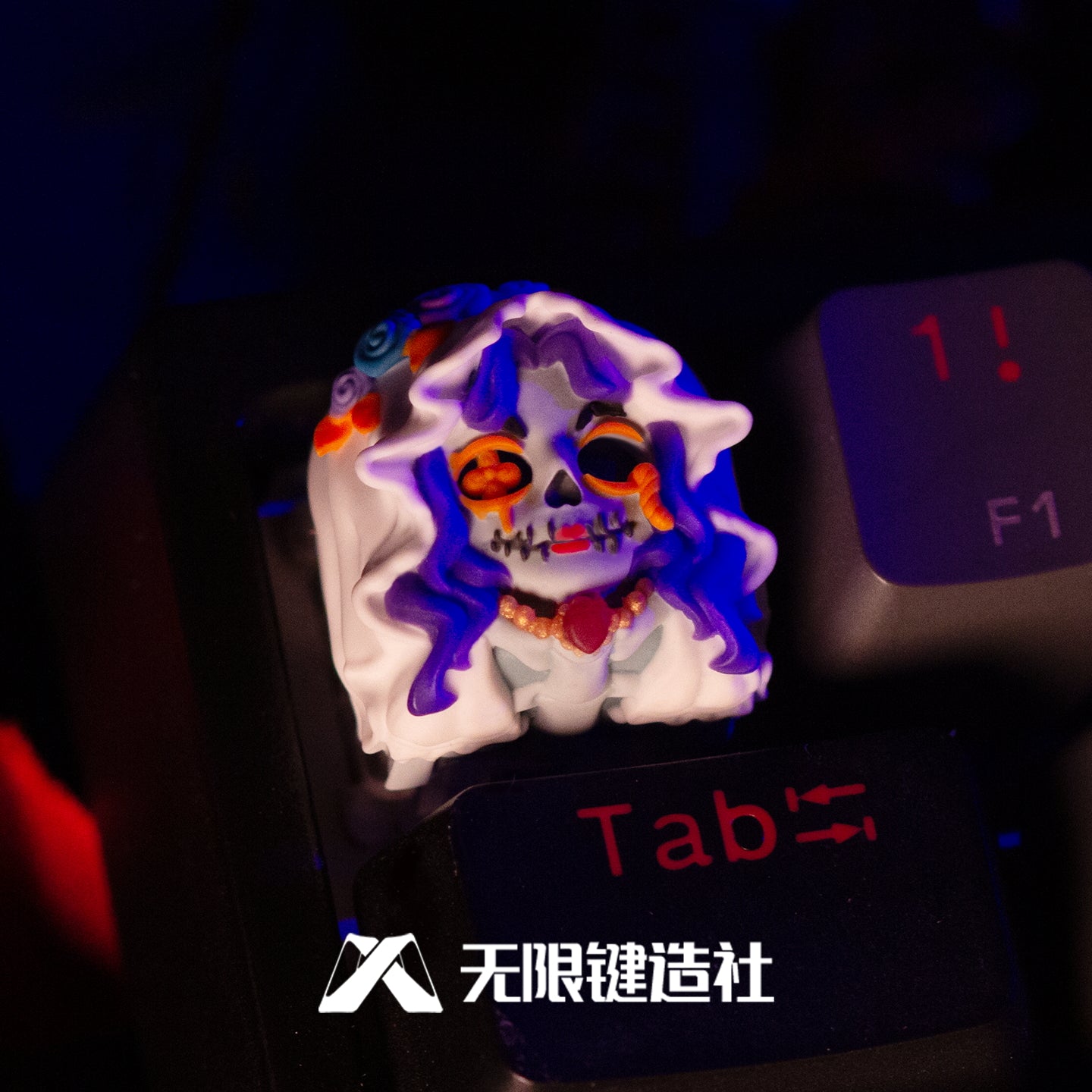 Halloween series, original zombie bride, zombie gentleman, multi-color resin molded personalized keycaps, Halloween gift mechanical keyboard decorative keycaps.