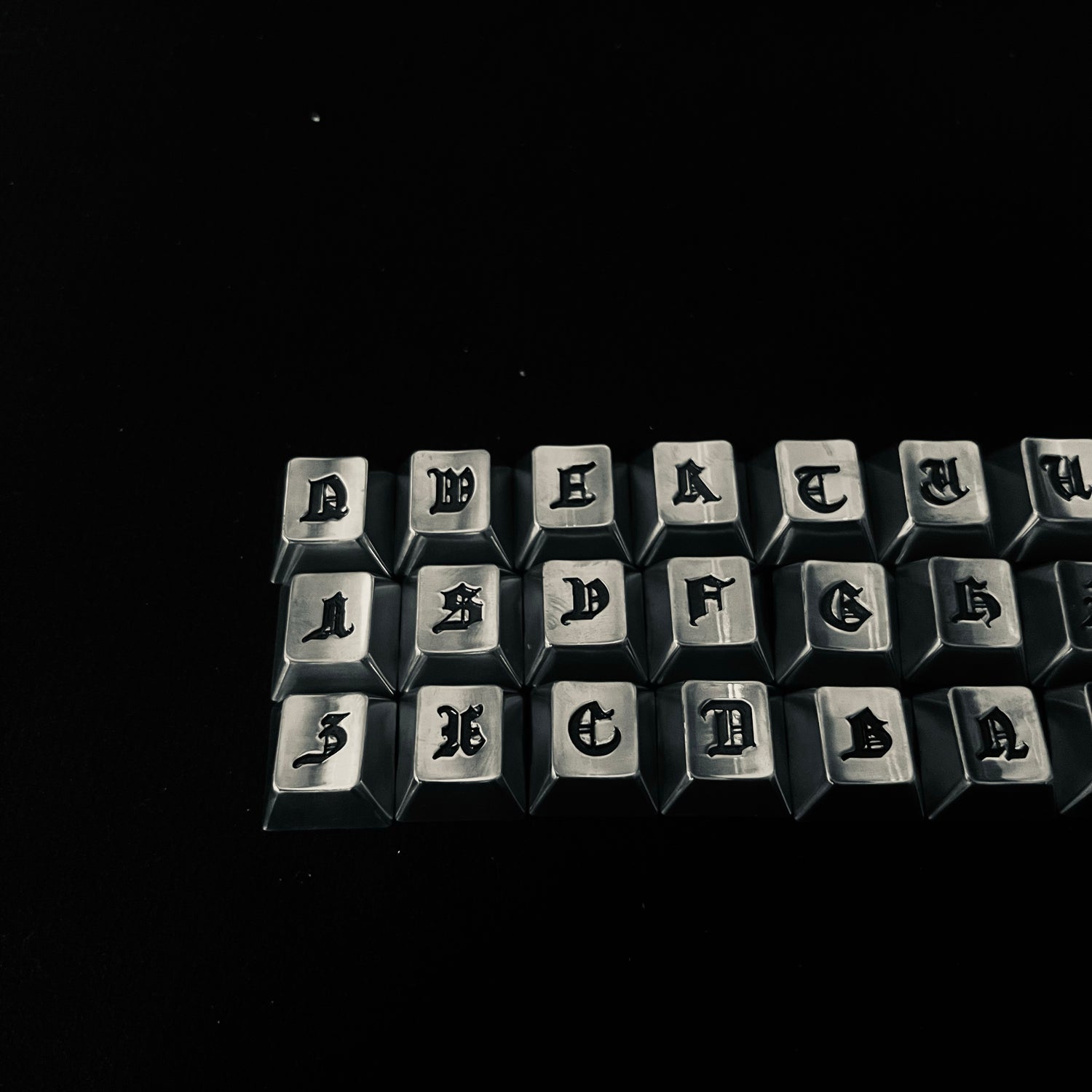 Gothic style metal cherry height 26 letter personalized niche keycap mechanical keyboard dedicated