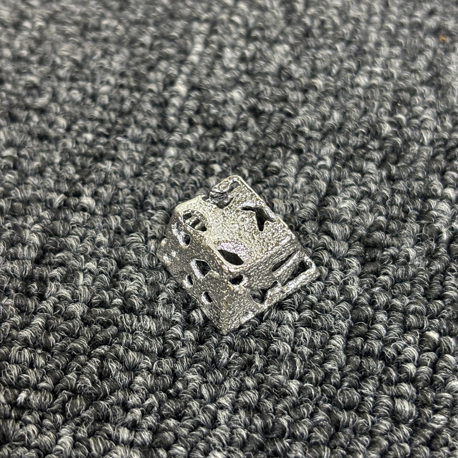 Pure copper and white copper, brass personalized hollow transparent keycaps, metal decorative keycaps