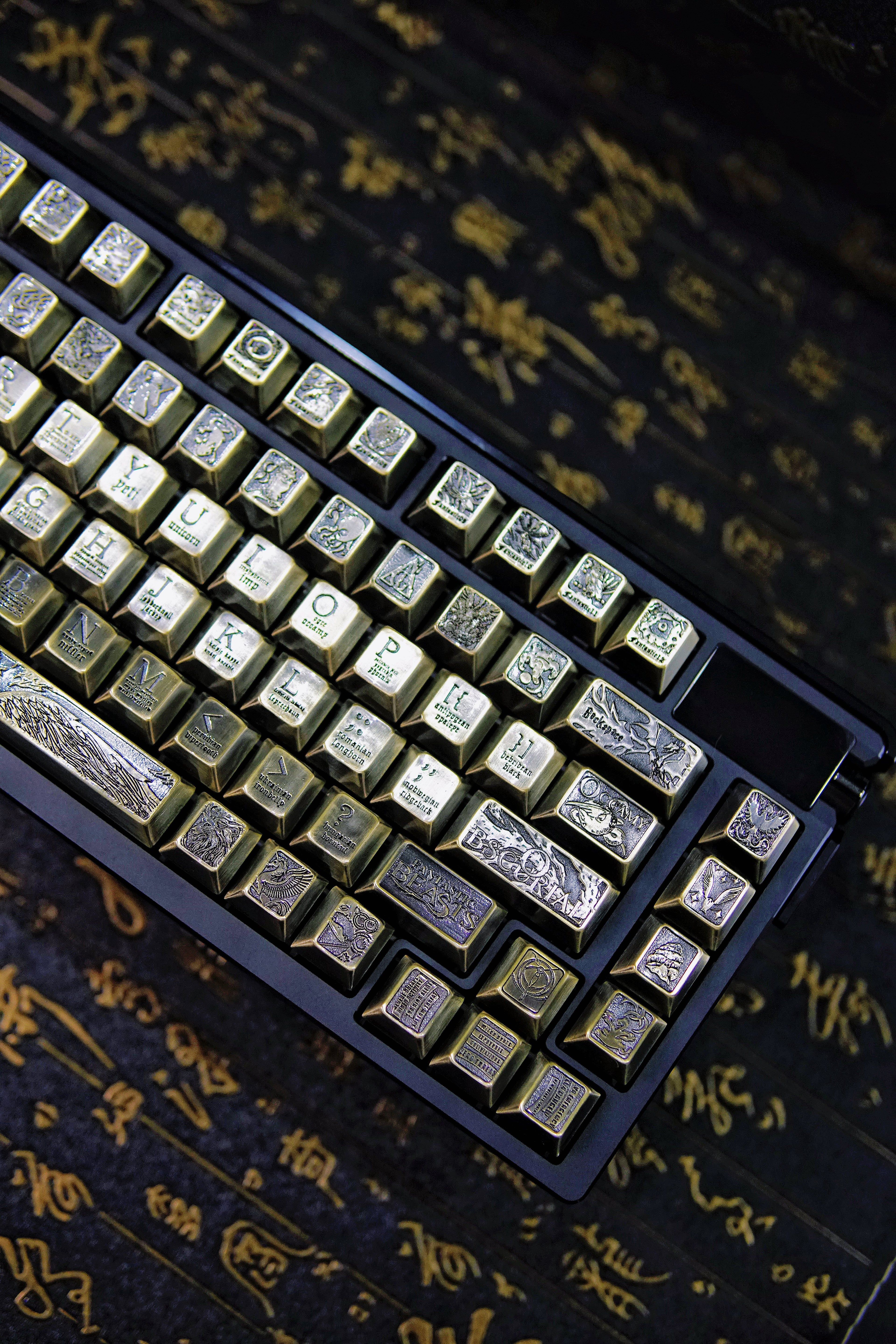 Fantastic Beasts theme, metal laser carved keycaps set, personalized keycaps made of zinc alloy material.
