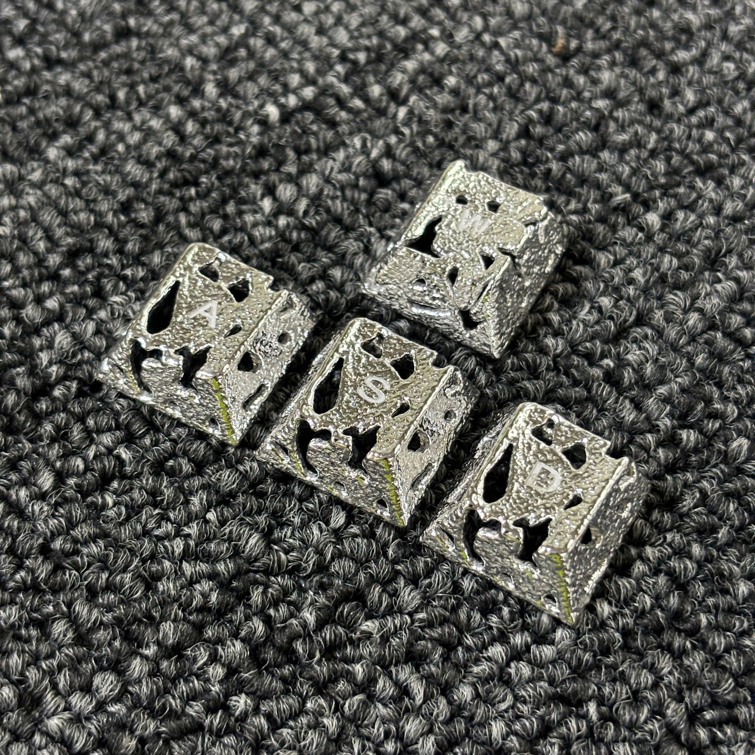 Pure copper and white copper, brass personalized hollow transparent keycaps, metal decorative keycaps