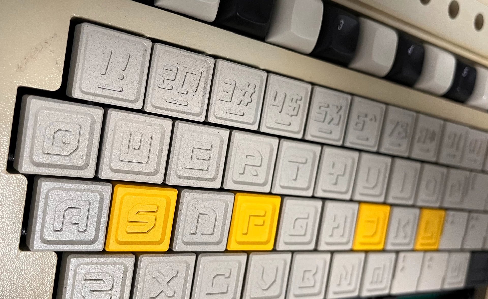 27 double B-key letter+number+symbol aluminum alloy personalized metal keycap