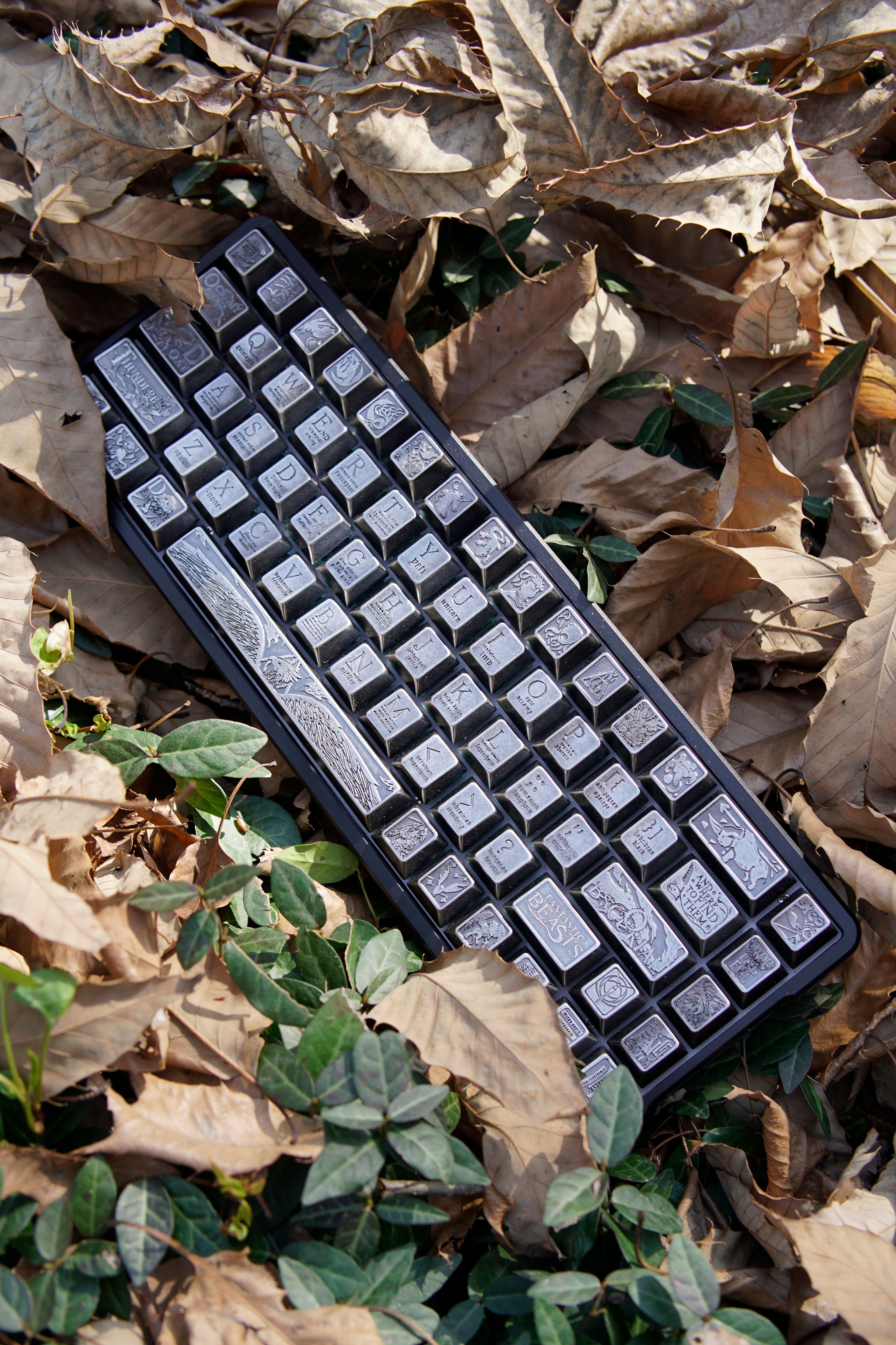 Fantastic Beasts theme, metal laser carved keycaps set, personalized keycaps made of zinc alloy material.