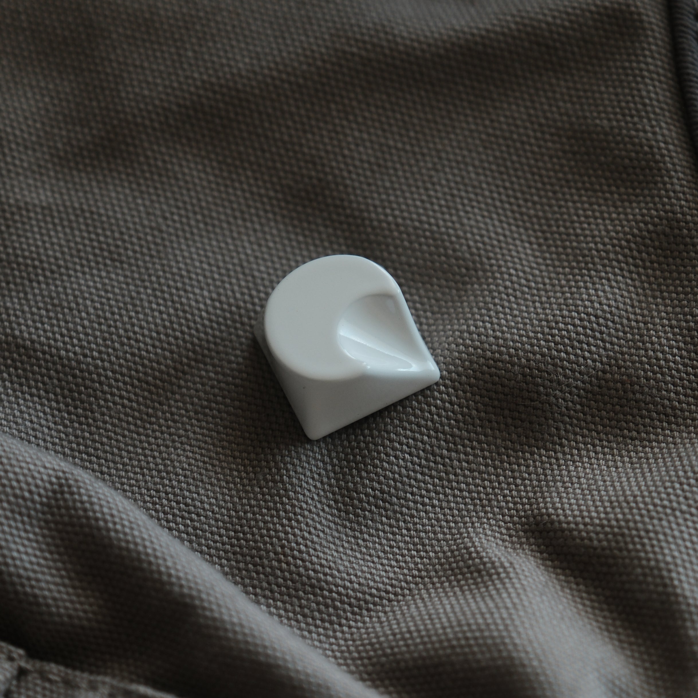 Minimalist Moon Metal Keycaps, Personalized Minimalist Keycaps, CNC Single Keycaps, Original Factory R4 1u Mechanical Keyboard, ESC Keycaps