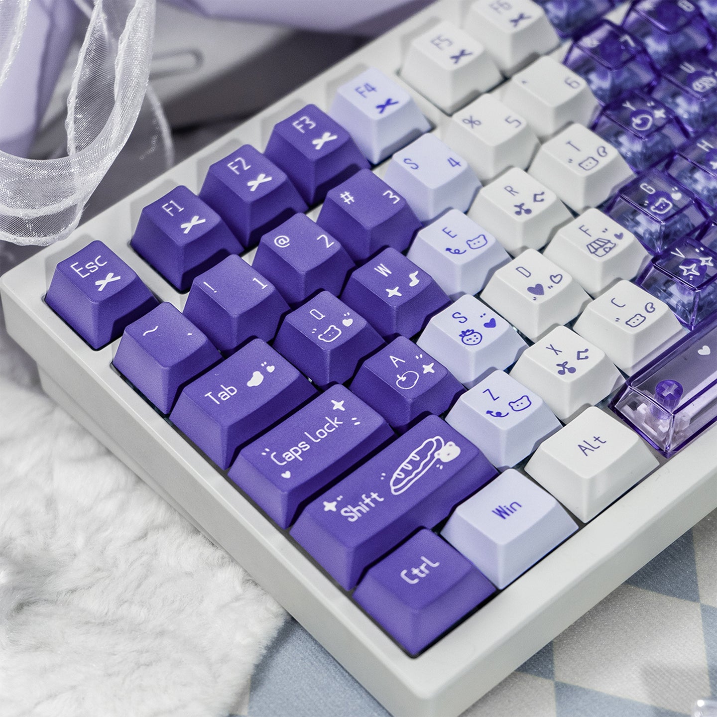 Snowy Mountain Strawberry Heartbeat Gradient Pink Transparent Mechanical Keyboard Keycaps Customization Complete Set PBT+PC Original Factory Height Set Keycaps